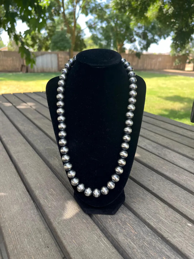 20 10mm Sterling Silver Navajo Pearl Necklace - Etsy | Etsy (US)