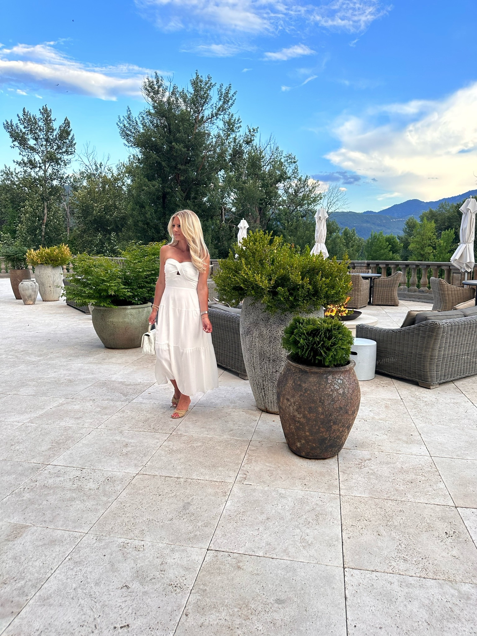 I absolutely love this new dress of mine, perfect for summer outings! 

Amazon, Amazon Fashion, Fashion Finds, In My Closet, Wedding Guest Dress, Fashion, Summer Fashion, Heels, Strapless Dress

#LTKstyletip #LTKhome #LTKFind