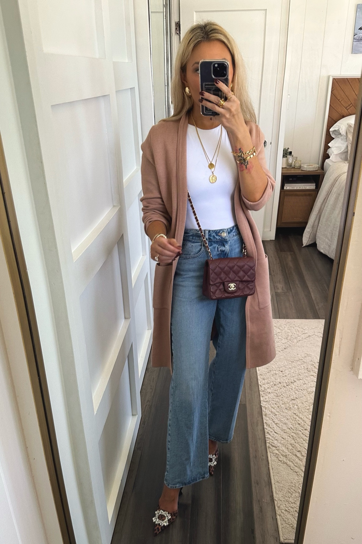 Cozy perfect cardigan for fall. I loveeee this cardi so much I own it in many colors! Wearing the smallest size. Zara jeans, top and shoes which are linked on my insta. Carrying a Chanel mini flap. 

#LTKfindsunder100 #LTKover40 #LTKfindsunder50