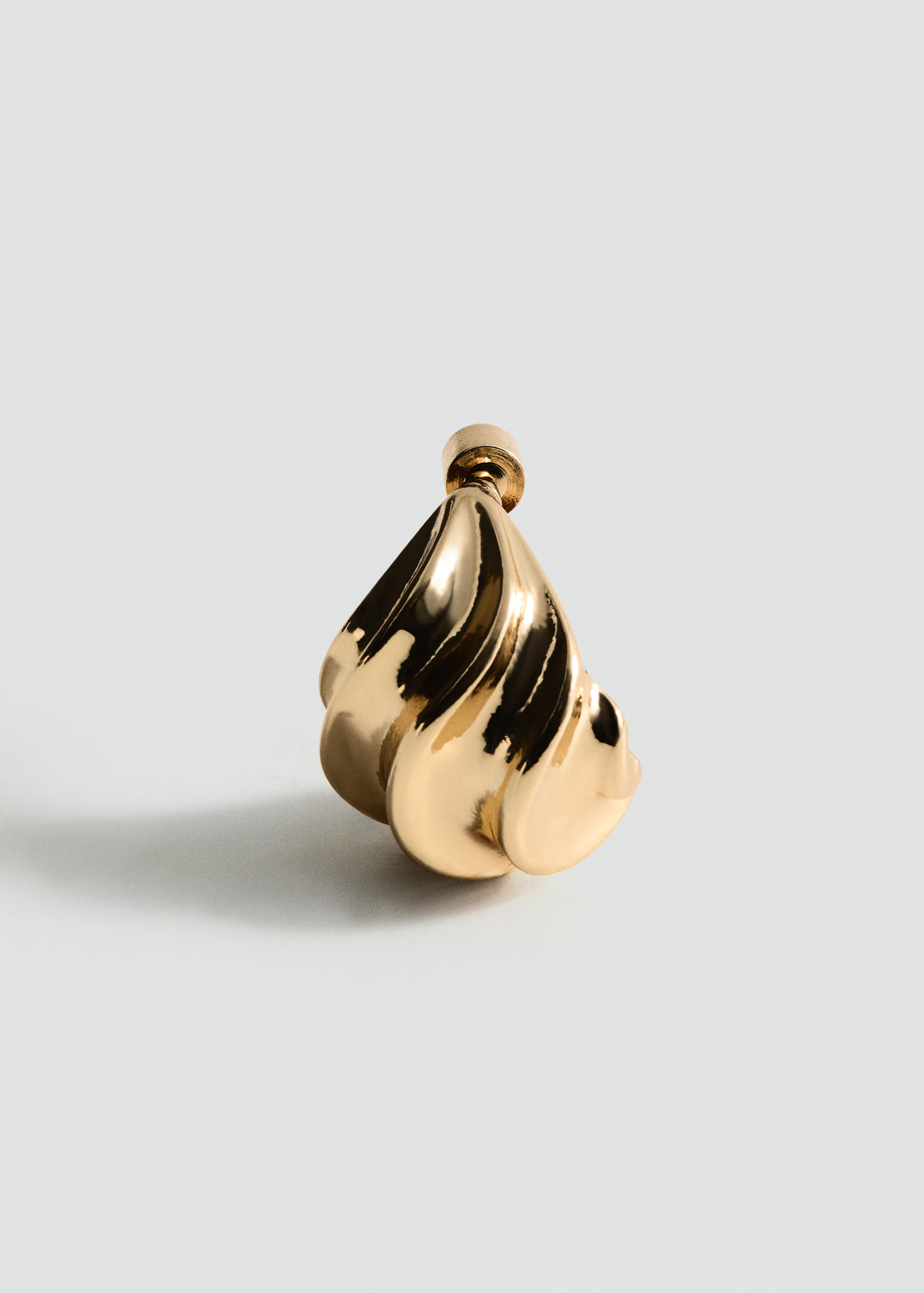 Embossed spiral earrings | MANGO (UK)