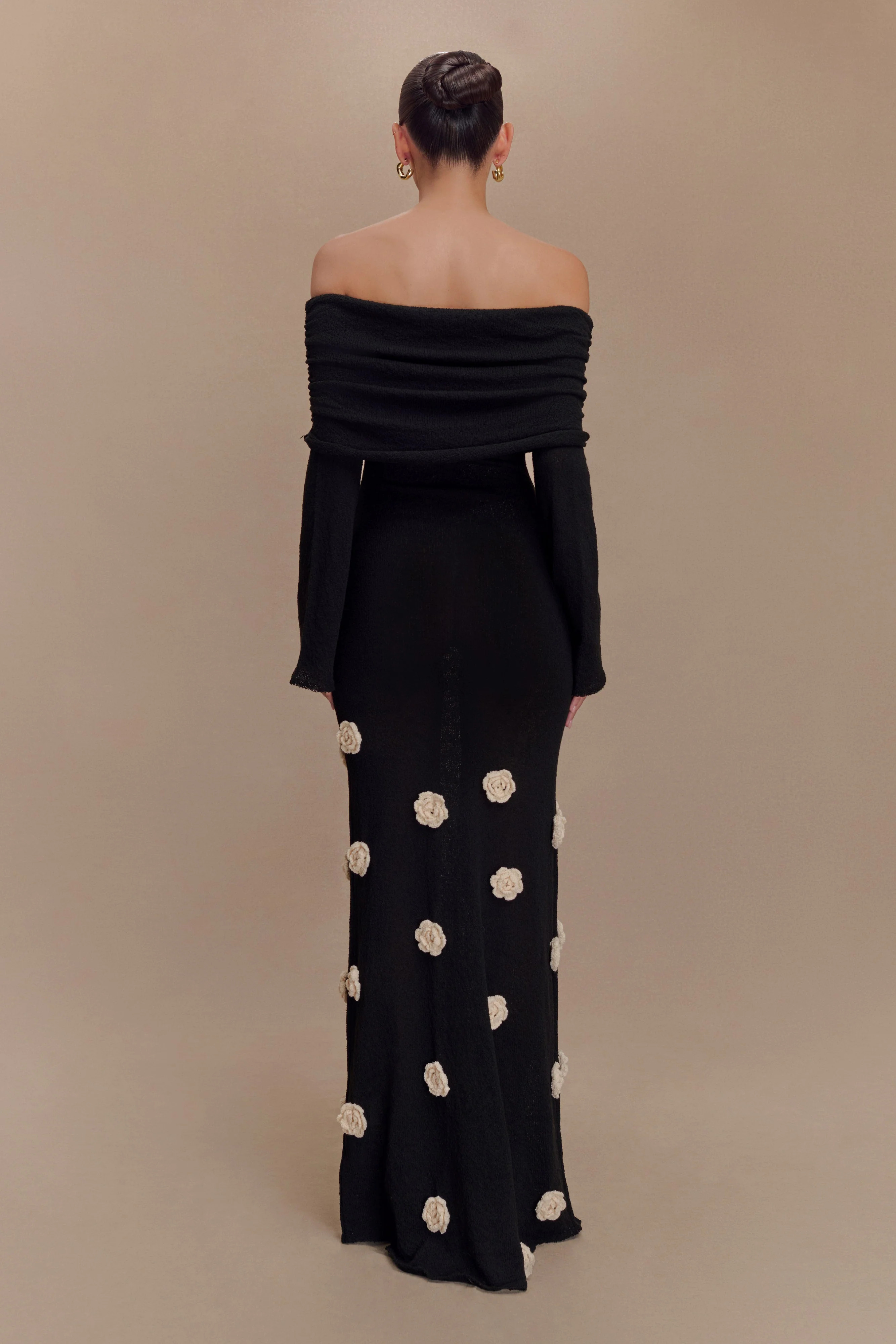 Kiki Off Shoulder Knit Rose Maxi Dress - Black/White | MESHKI US