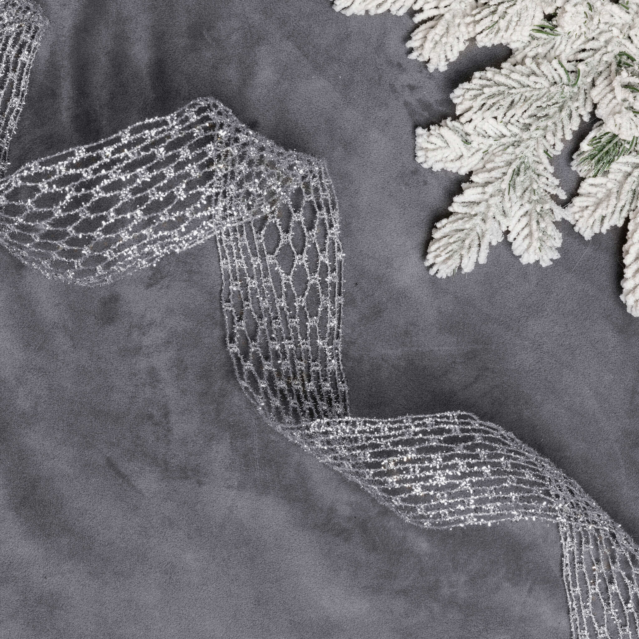 Netted Stretch Ribbon (10 yards) | King of Christmas