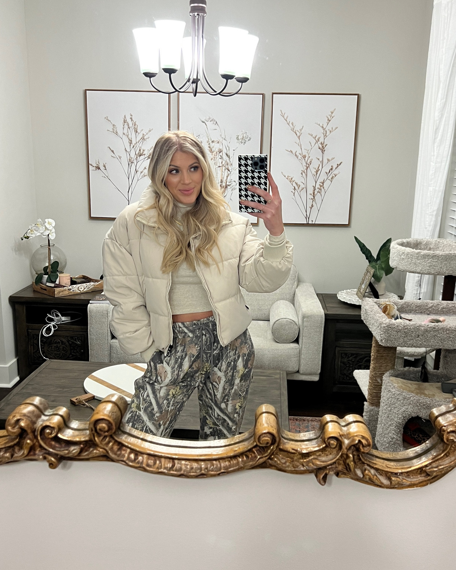 Catch these sweatpants while you can!! I’m wearing a size XS regular for sizing inspi. 

#LTKSeasonal #LTKGiftGuide #LTKfindsunder50