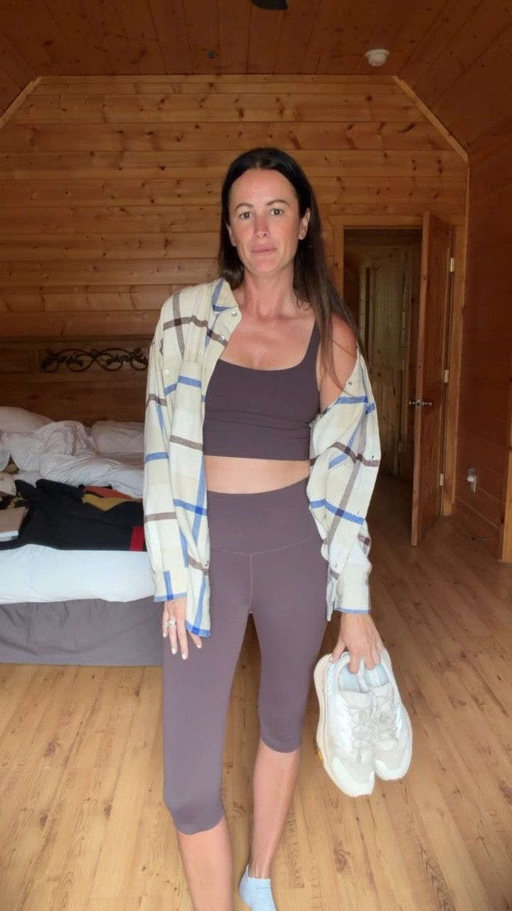 Such an easy outfit idea for a hike! I love adding a flannel for an extra layer!

#LTKootd #LTKgrwm #LTKActive