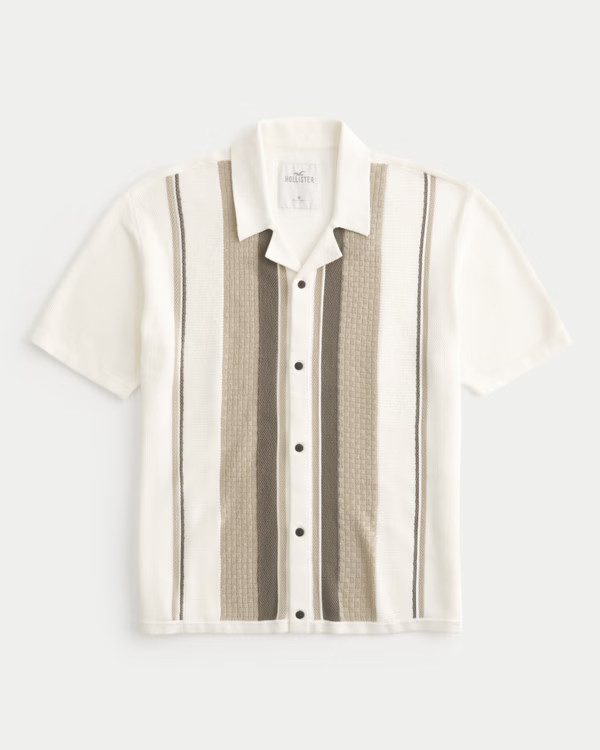 Short-Sleeve Button-Through Sweater Shirt | Hollister (US)