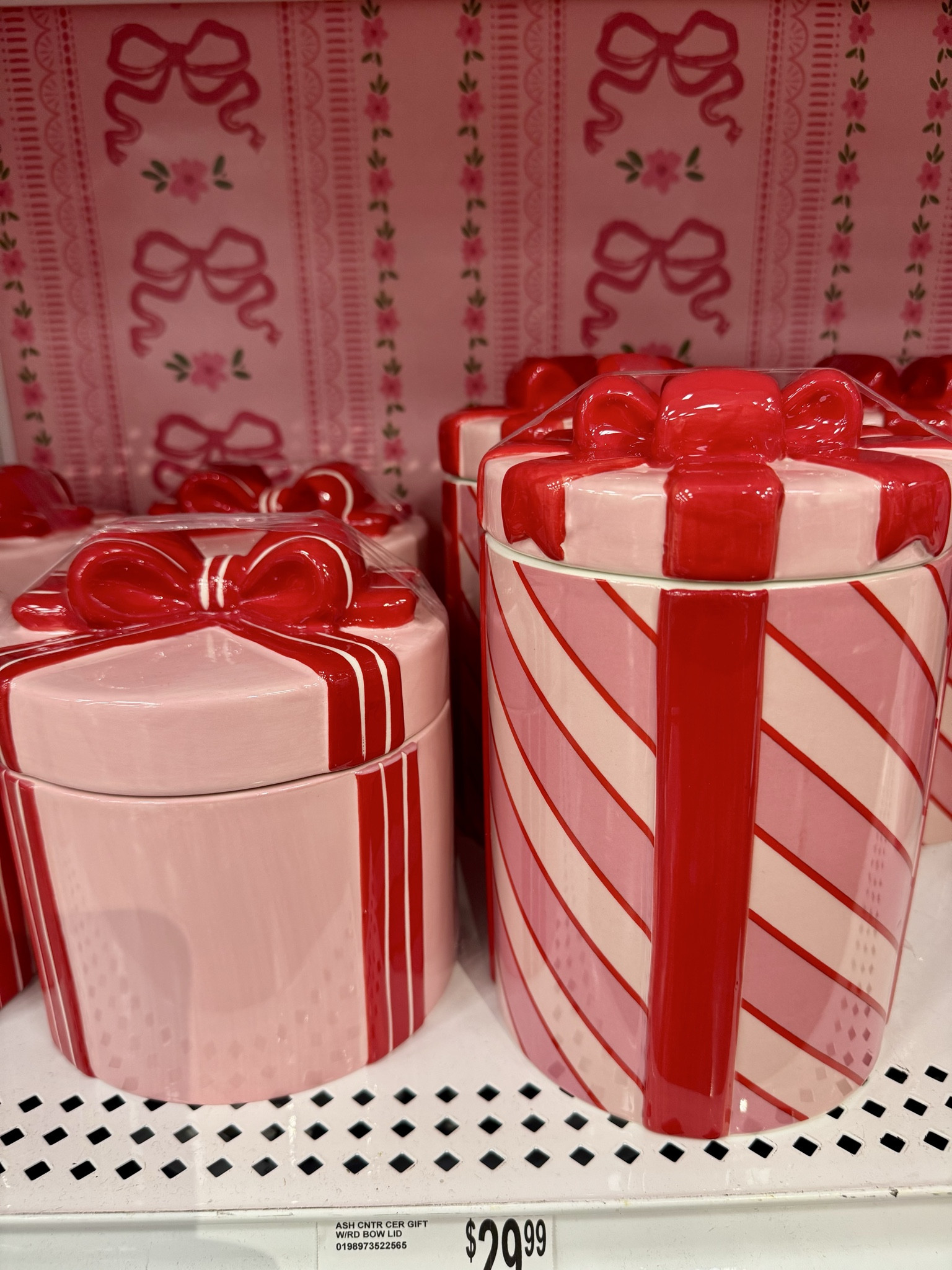 Christmas decor 

#LTKHoliday #LTKHome #LTKFindsUnder50