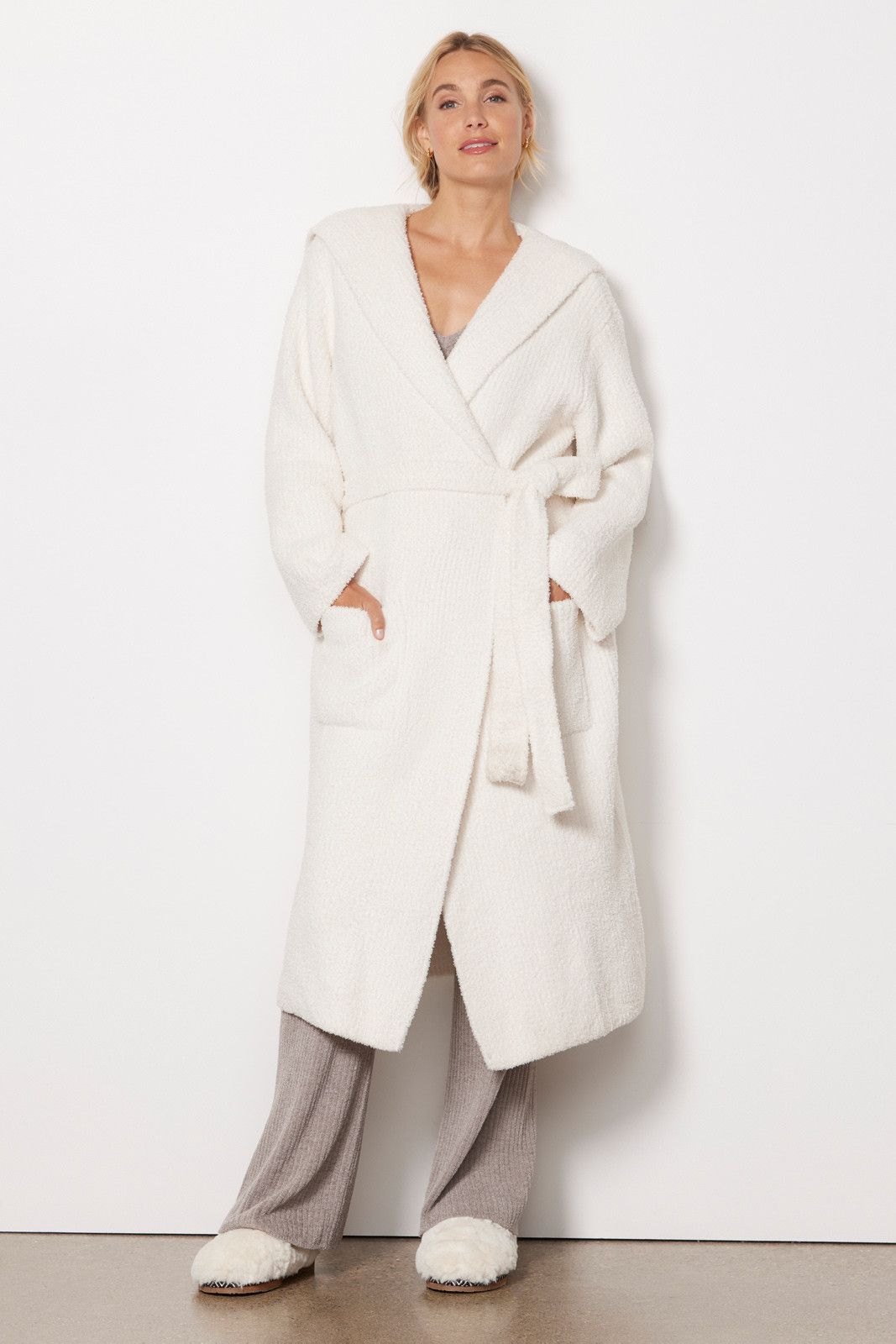 BAREFOOT DREAMS CozyChic Ribbed Hooded Robe | EVEREVE | Evereve