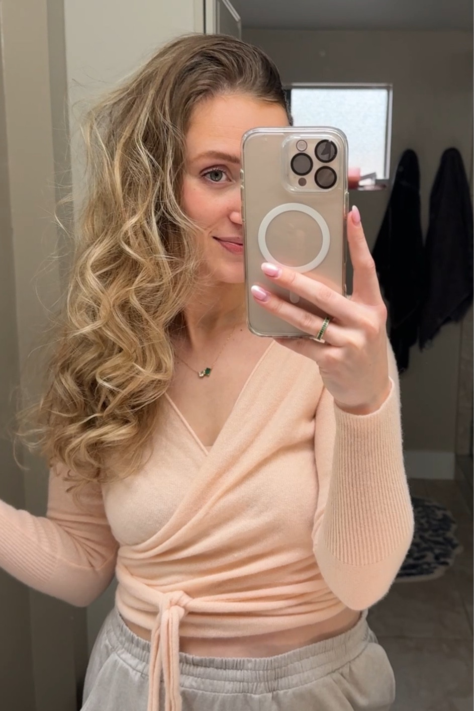 I’m a sucker for a wrap top 💕