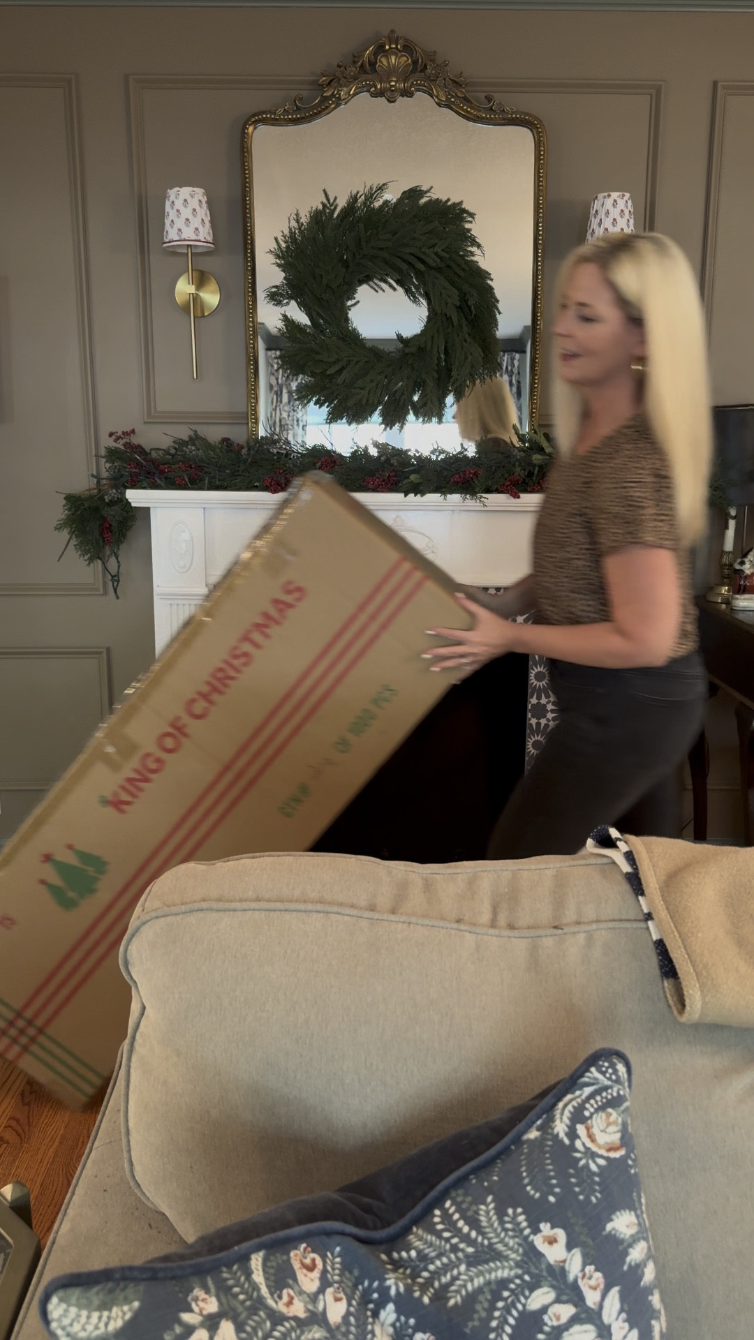 King of Christmas artificial prelit tree, Yorkshire fir Christmas tree, pre lit tree, 7.5’ artificial Christmas tree, Christmas decor and inspo, gorgeous artificial tree

#LTKHoliday #LTKHome #LTKVideo