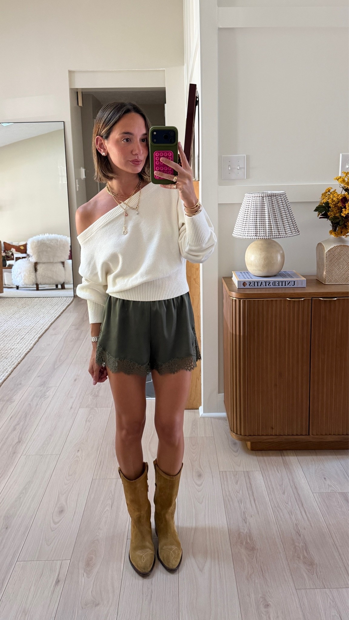 Small sweater XS shorts @Aritzia #aritziapartner