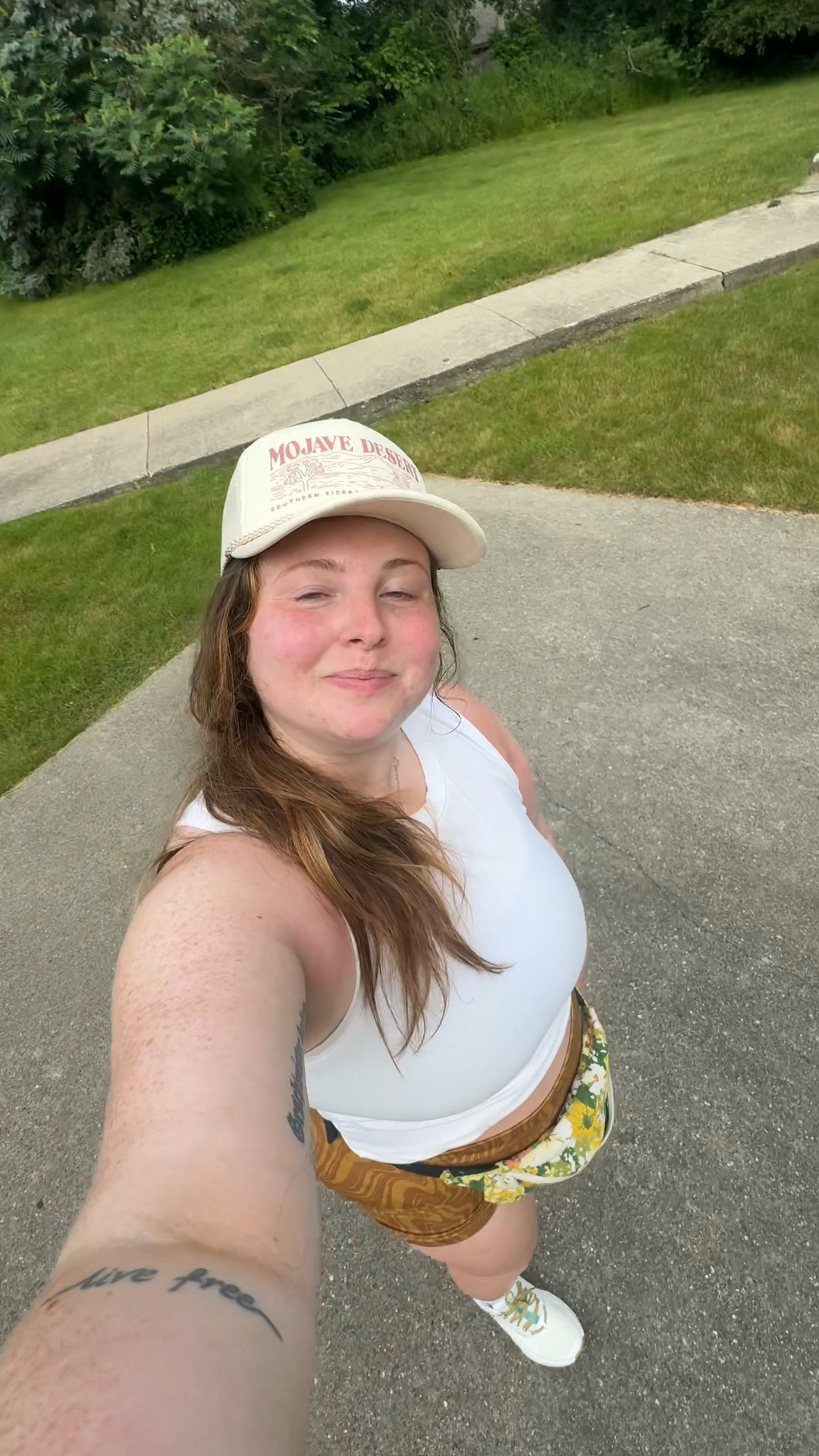 Hot mom walks are back! 

#LTKMidsize #LTKShoeCrush #LTKStyleTip