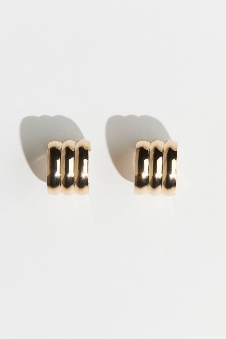 Fluted Hoop Earrings - Gold-colored - Ladies | H&M US | H&M (US + CA)