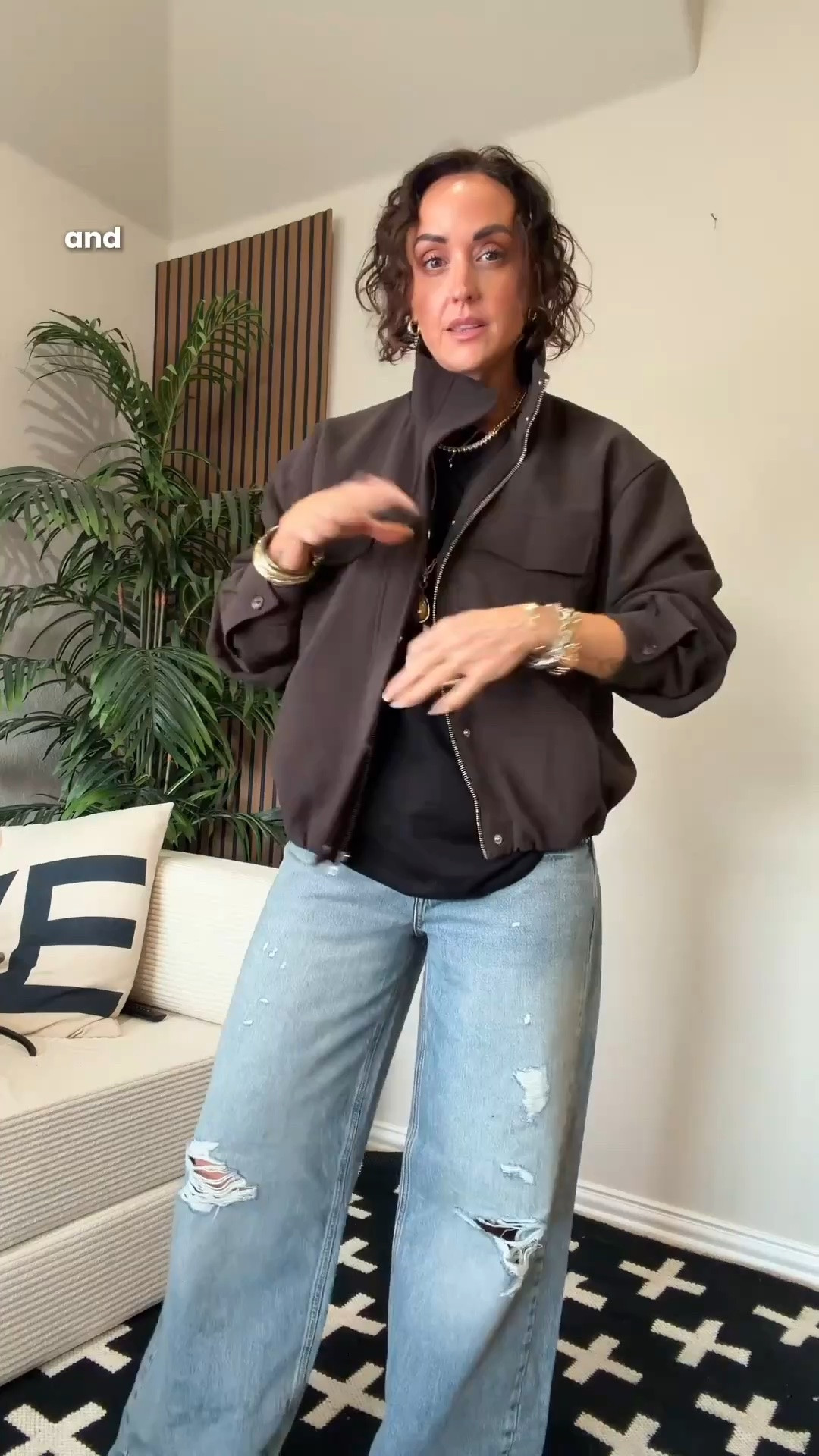 I went to Aritzia to make a return… and somehow left with new clothes. 😂🤍

The return was successful, the shopping trip was even more successful. Sharing the pieces I couldn’t leave without—everything is linked on my LTK if you want to shop the finds! 🛍️✨

#Aritzia #AritziaStyle #AritziaHaul #LTKStyle #LTKFashion #FashionFinds #OutfitInspo #WardrobeRefresh #EverydayStyle