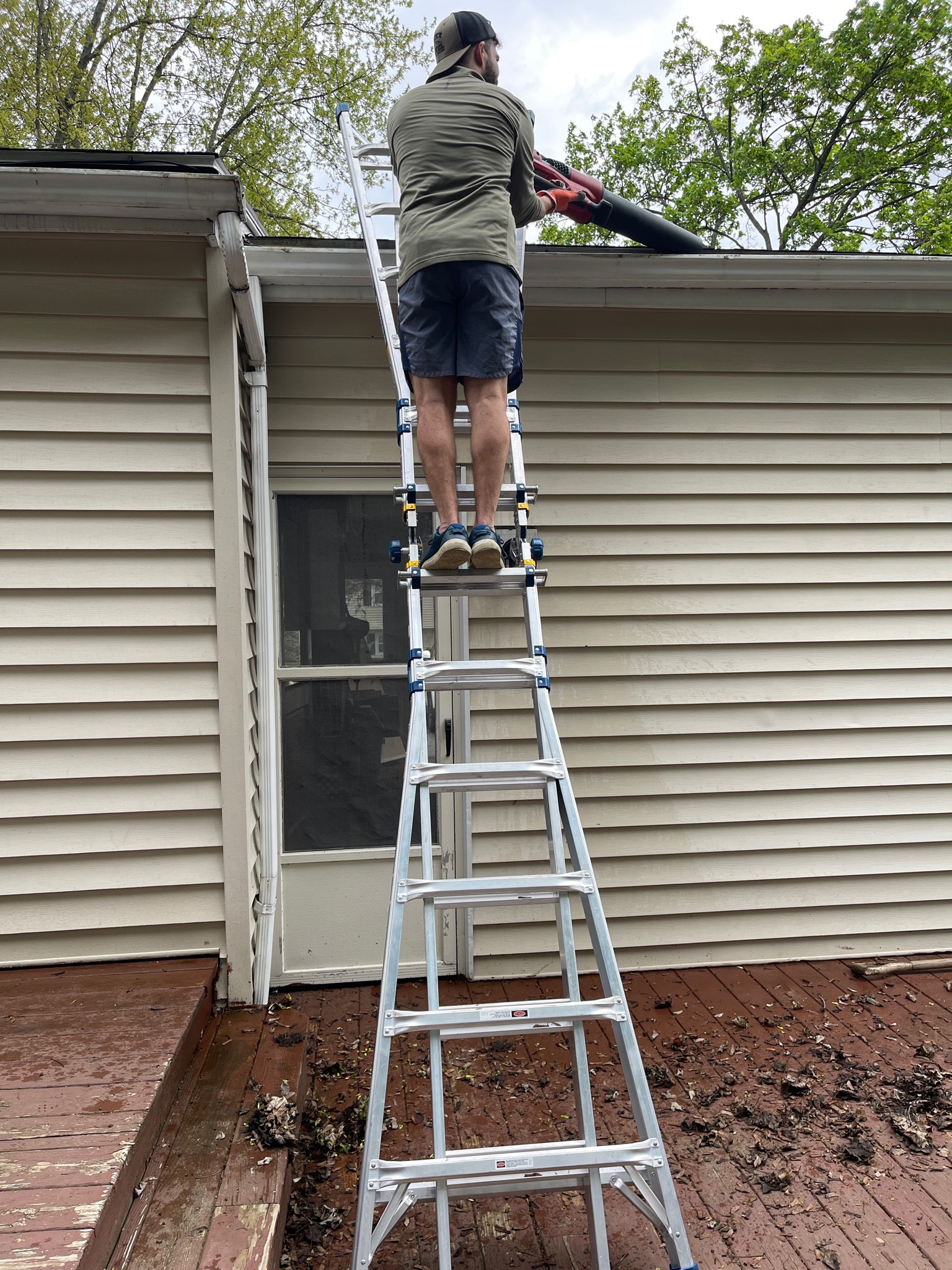 This ladder is amazing for doing all the house projects. Love this leaf blower—so powerful



#LTKhome #LTKGiftGuide #LTKSeasonal