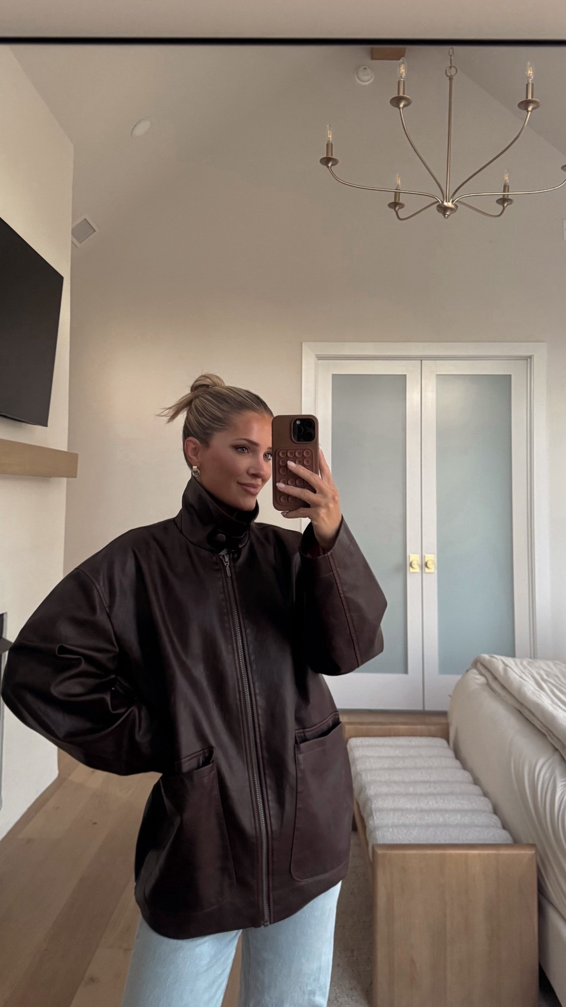 The collar folds for two different looks! 

Wearing size medium.

#LTKootd