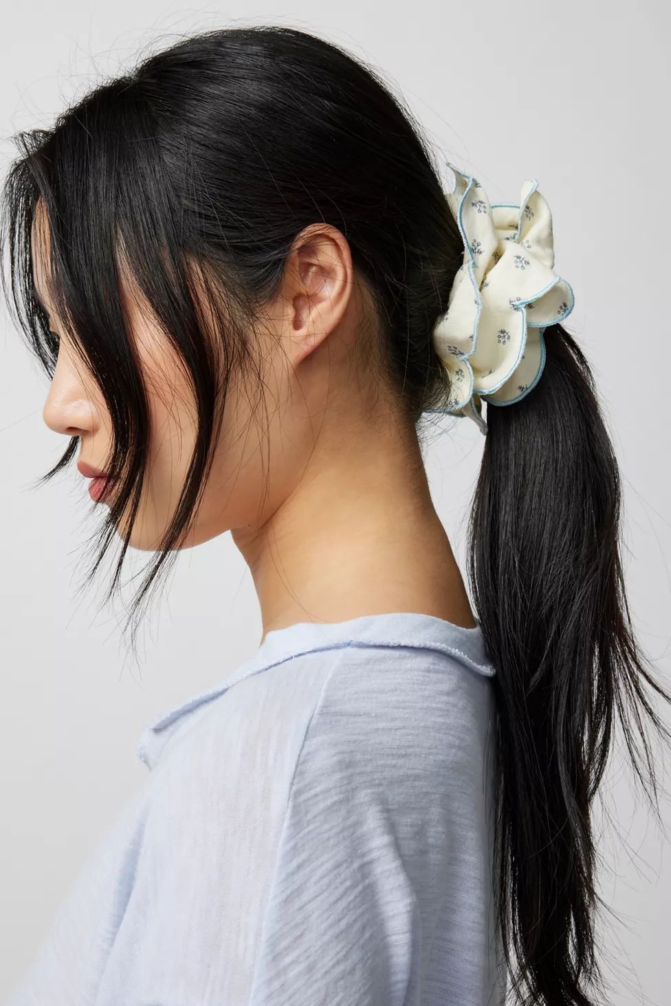 Printed Ruffle Jumbo Scrunchie | Urban Outfitters (US and RoW)