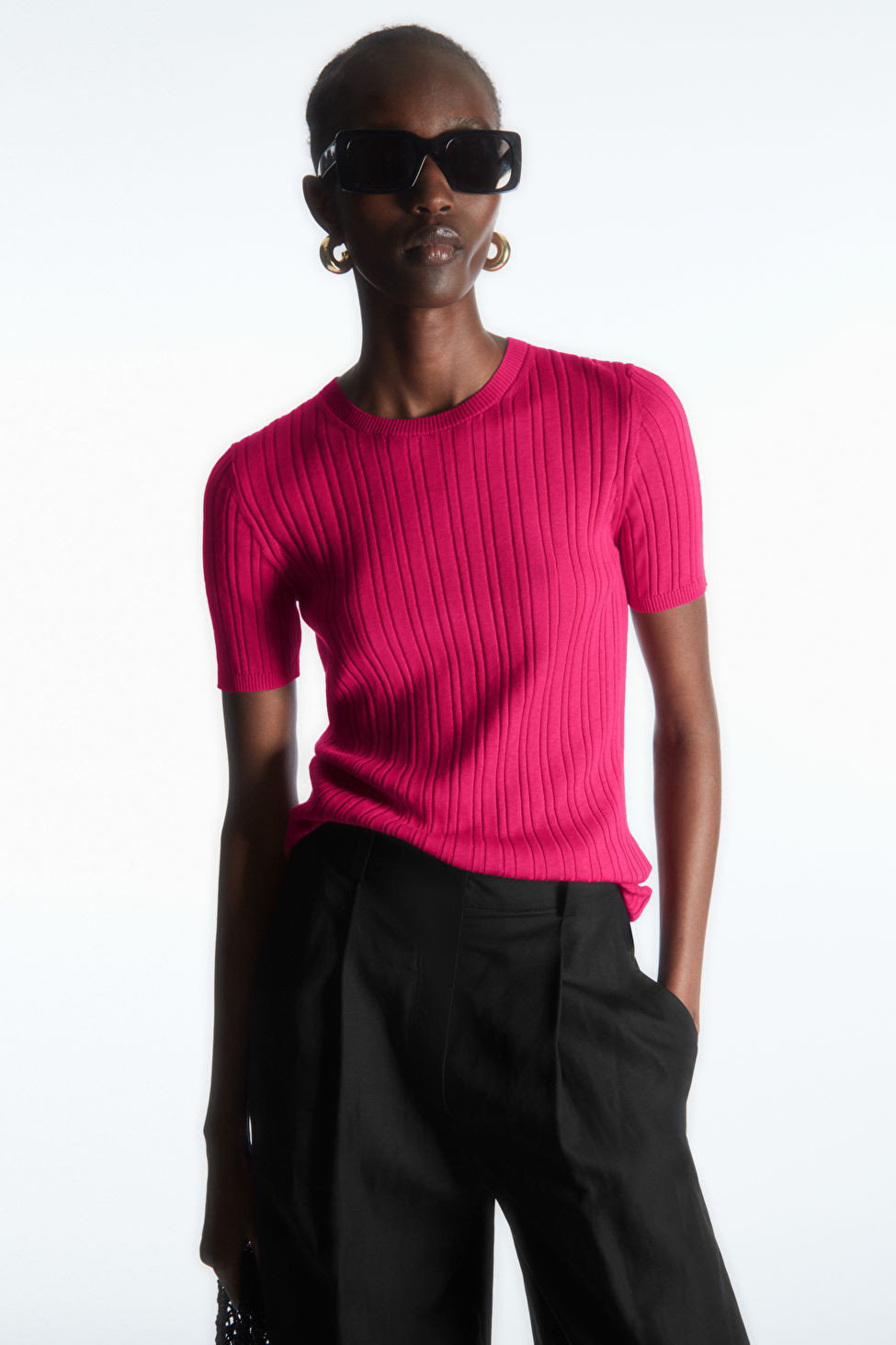 RIPPSTRICK-T-SHIRT AUS SEIDE - PINK - Knitwear - COS | COS (EU)