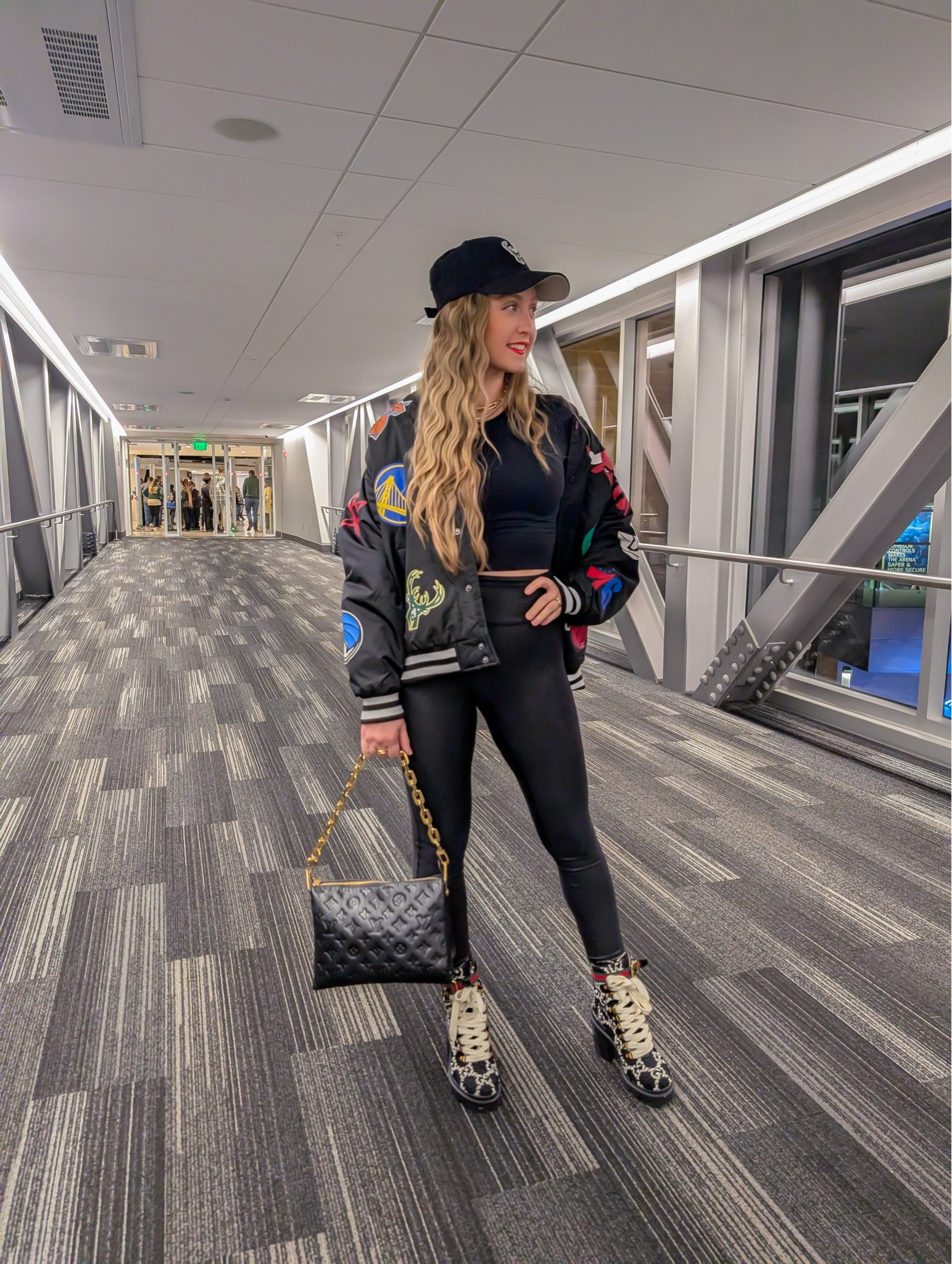 #nbagame #basketballoutfit #nbaseadon #courtside

#LTKStyleTip #LTKFindsUnder100 #LTKSeasonal