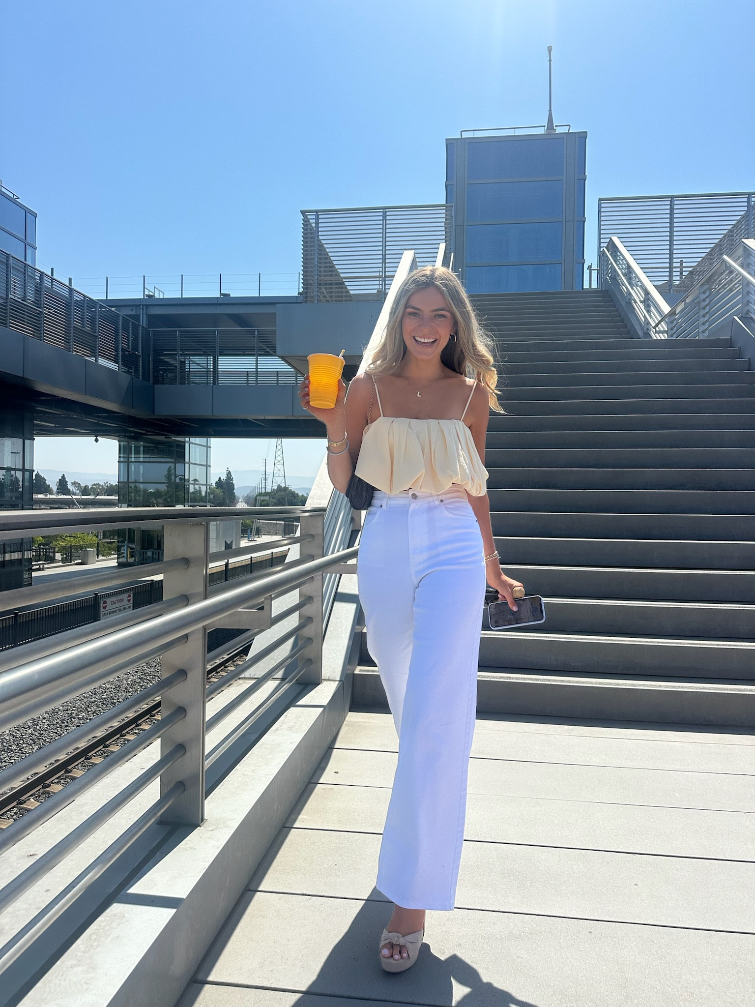 this bubble top & white denim!! 