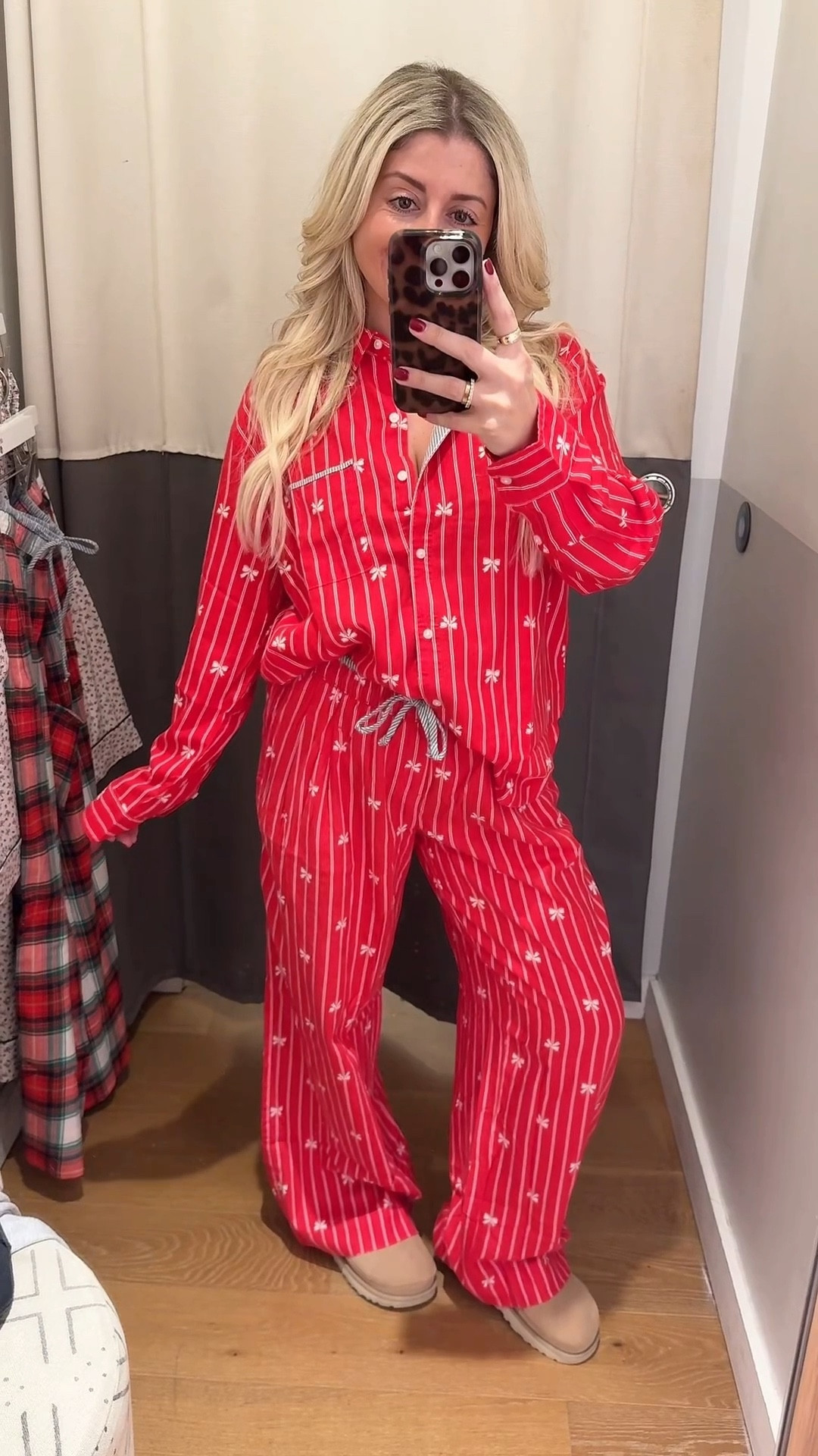 Aerie Christmas pjs on sale! 
Size small
Uggs tts
Gift idea 

#LTKHoliday #LTKSaleAlert #LTKGiftGuide