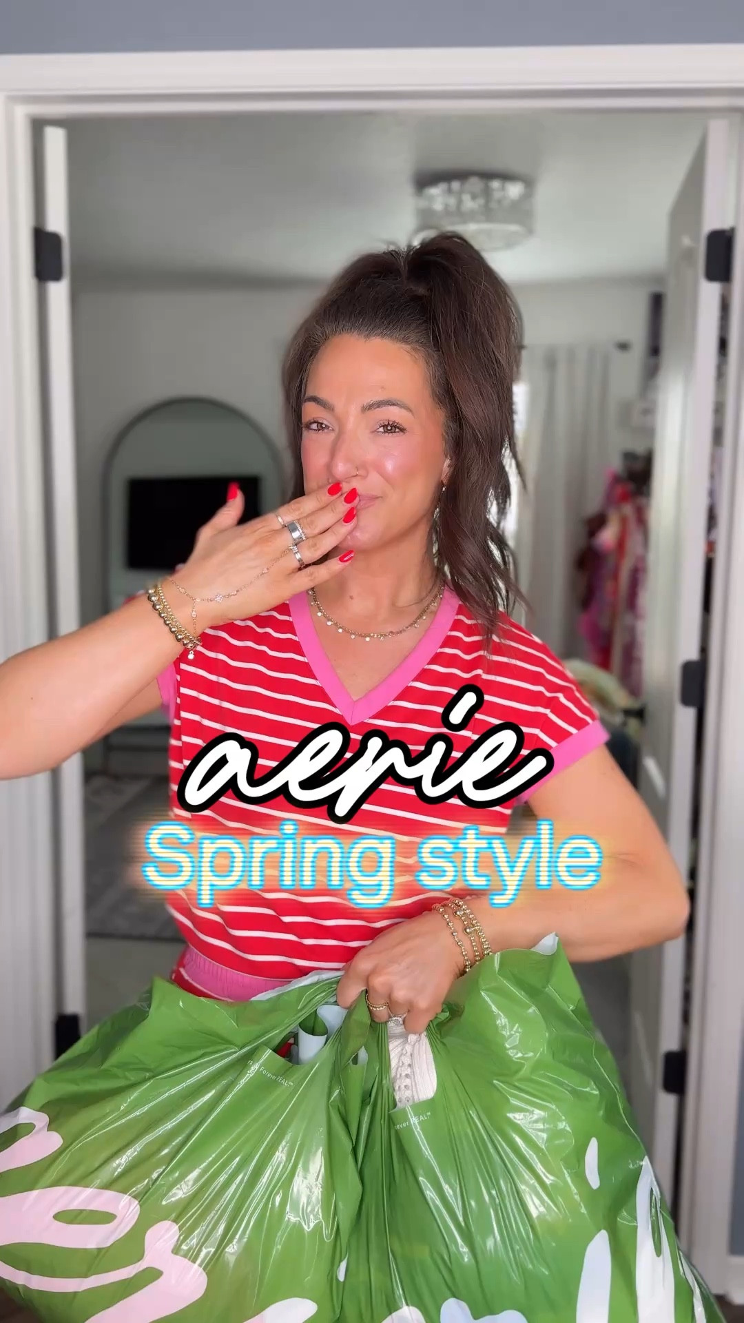 Open the item you want and tap “copy promo code” (LTKAERIE20) for 20% off today!! & they’re doing free shipping 👏 #LTKxAerie 

#LTKSaleAlert #LTKootd