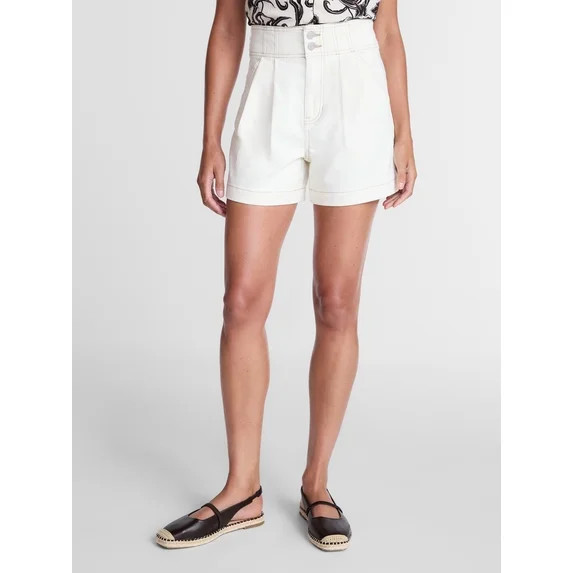 Time and Tru Women's High Rise Pleated Denim Shorts, 4.5" Inseam, Sizes 0-20 | Walmart (US)