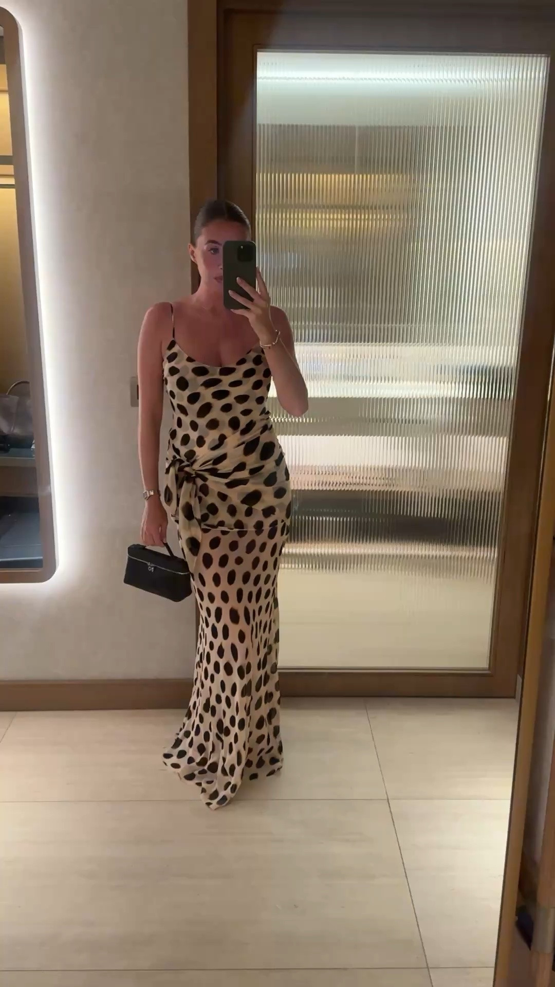 holiday evening dress

rat & boa

#LTKuk #LTKsummer #LTKeurope