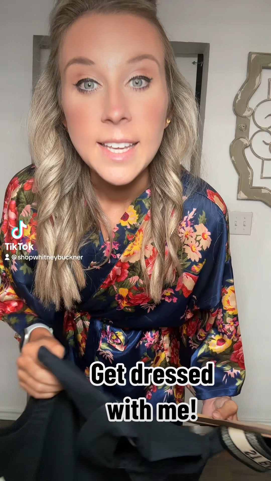 GET DRESSED WITH ME!🤍

I don’t see this black utility romper!😭 Linked the cream! Will watch for restock! 

#LTKstyletip #LTKunder100 #LTKSeasonal