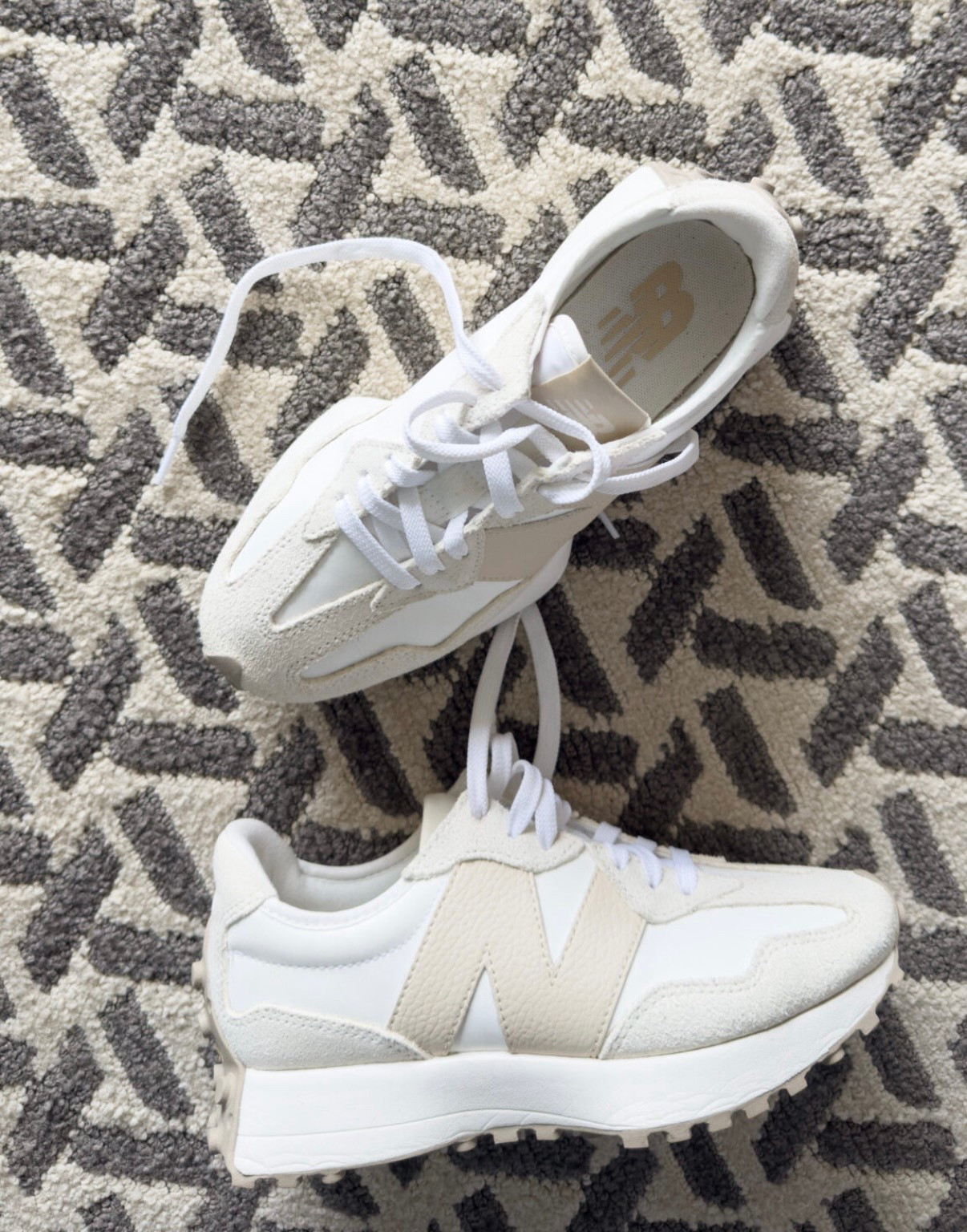 Adore the sneakers. And absolute favorite for traveling. So comfortable and look great with everything.