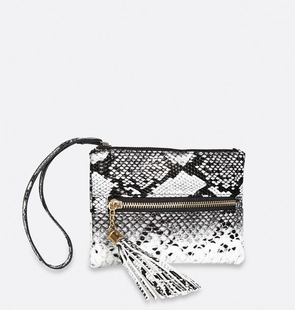 Plus size fashion clothing including tops, pants, dresses, coats, suits, boots and more| Avenue | Avenue