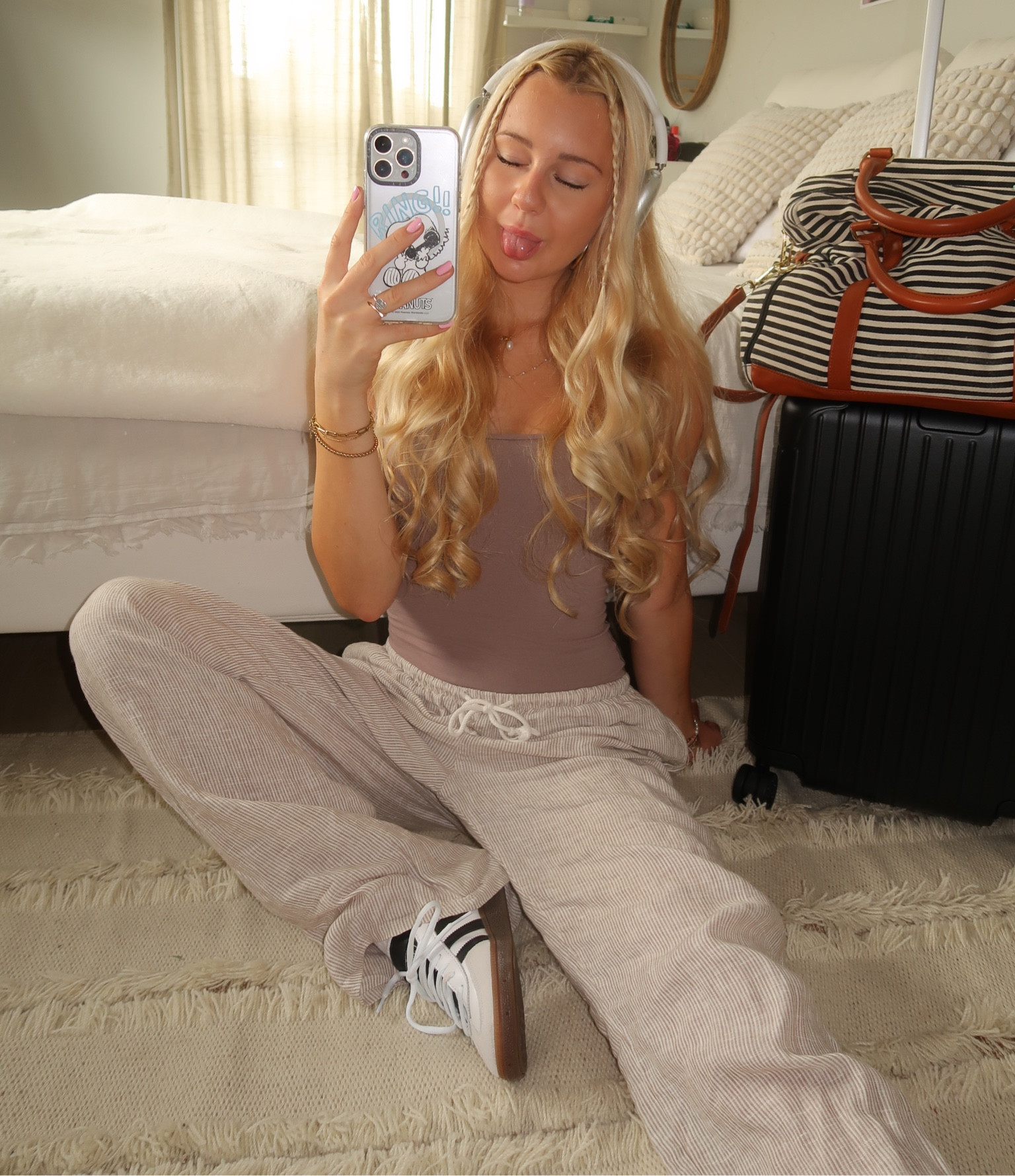 Hi 🫶 Travel Fit 📍
Body: S
Hose: Einheitsgröße Brandy Melville


#LTKSeasonal