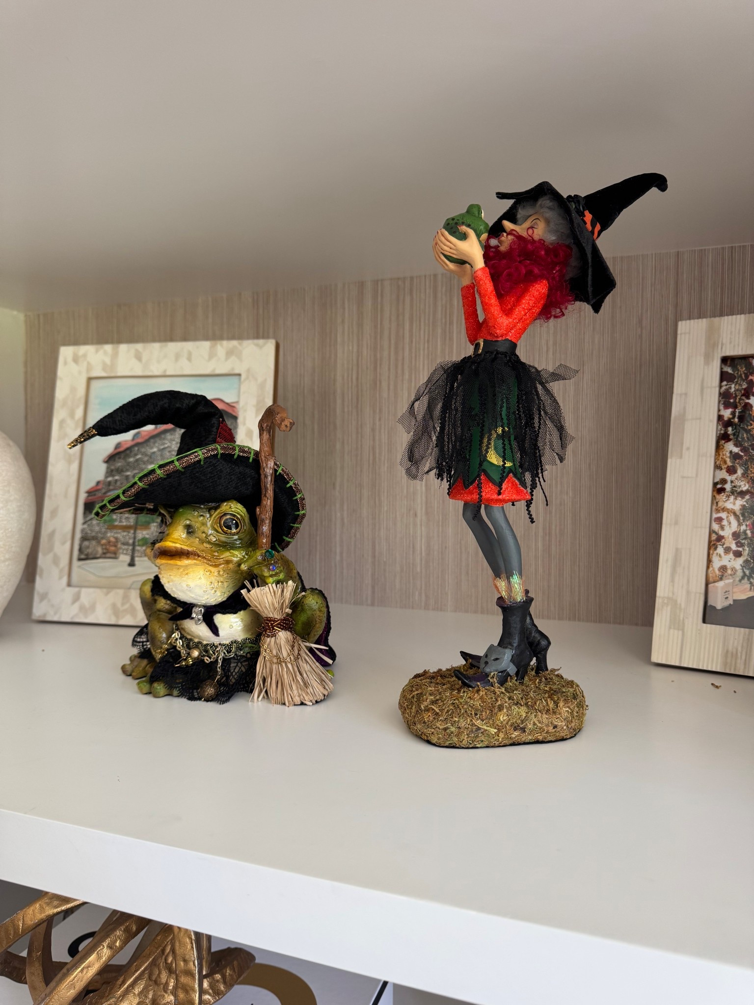 Halloween decor 

#LTKFindsUnder100 #LTKStyleTip #LTKHalloween