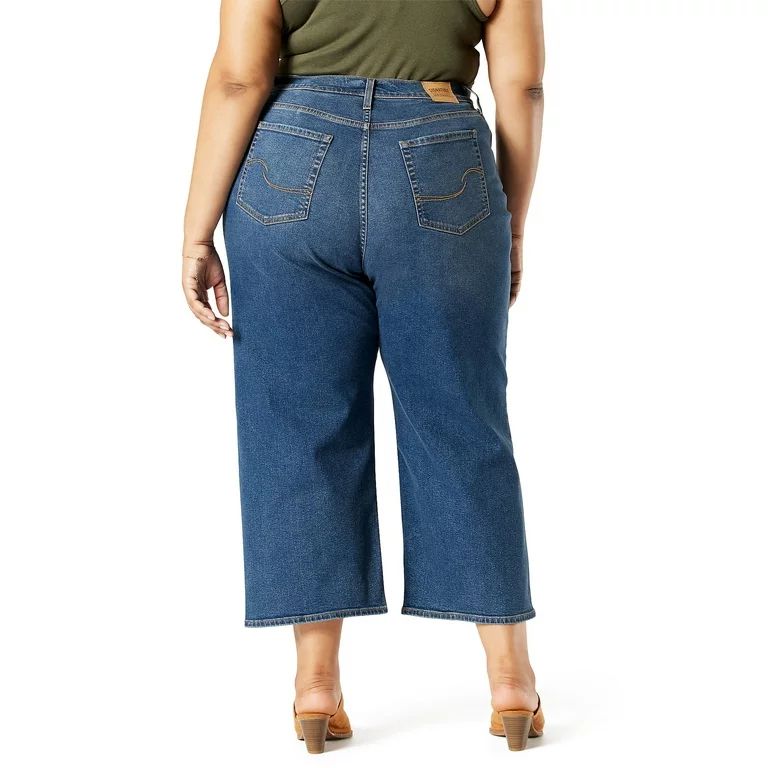 Signature by Levi Strauss & Co. Women’s Plus Size Heritage High Rise Loose Crop Jeans - Walmart... | Walmart (US)
