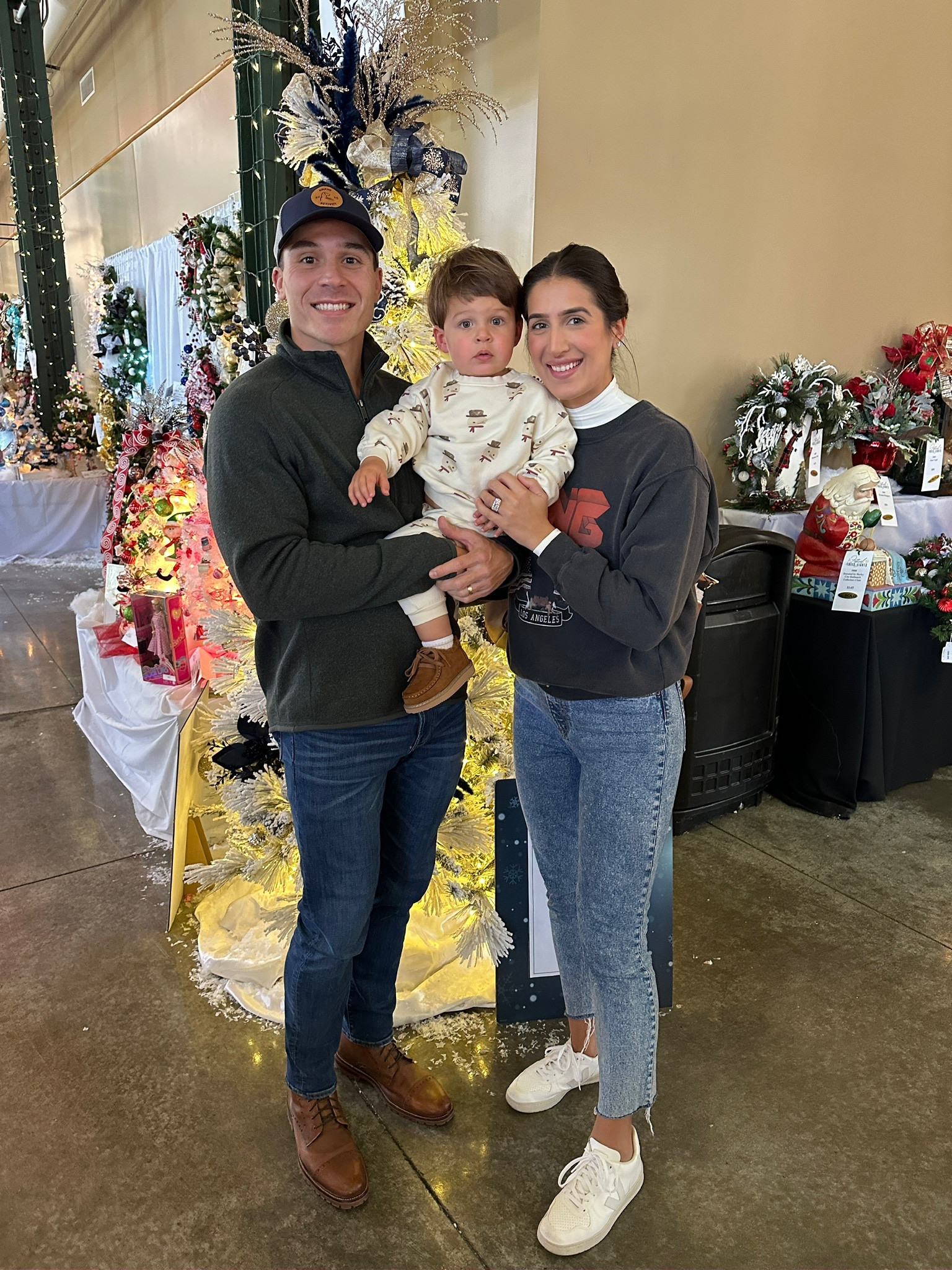 Family day🤍

Family outfits - mom and dad outfits - toddler outfits - toddler style - mom style - family pictures 

#LTKfamily #LTKSeasonal #LTKkids