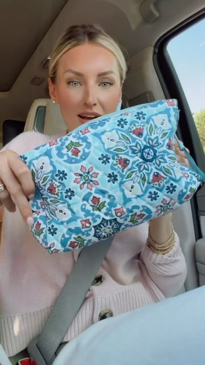 Can’t believe Vera Bradley is back at Target! This makes the perfect on the go diaper bag!

Loverly Grey, Target find, Vera Bradley, diaper bag

#LTKBaby