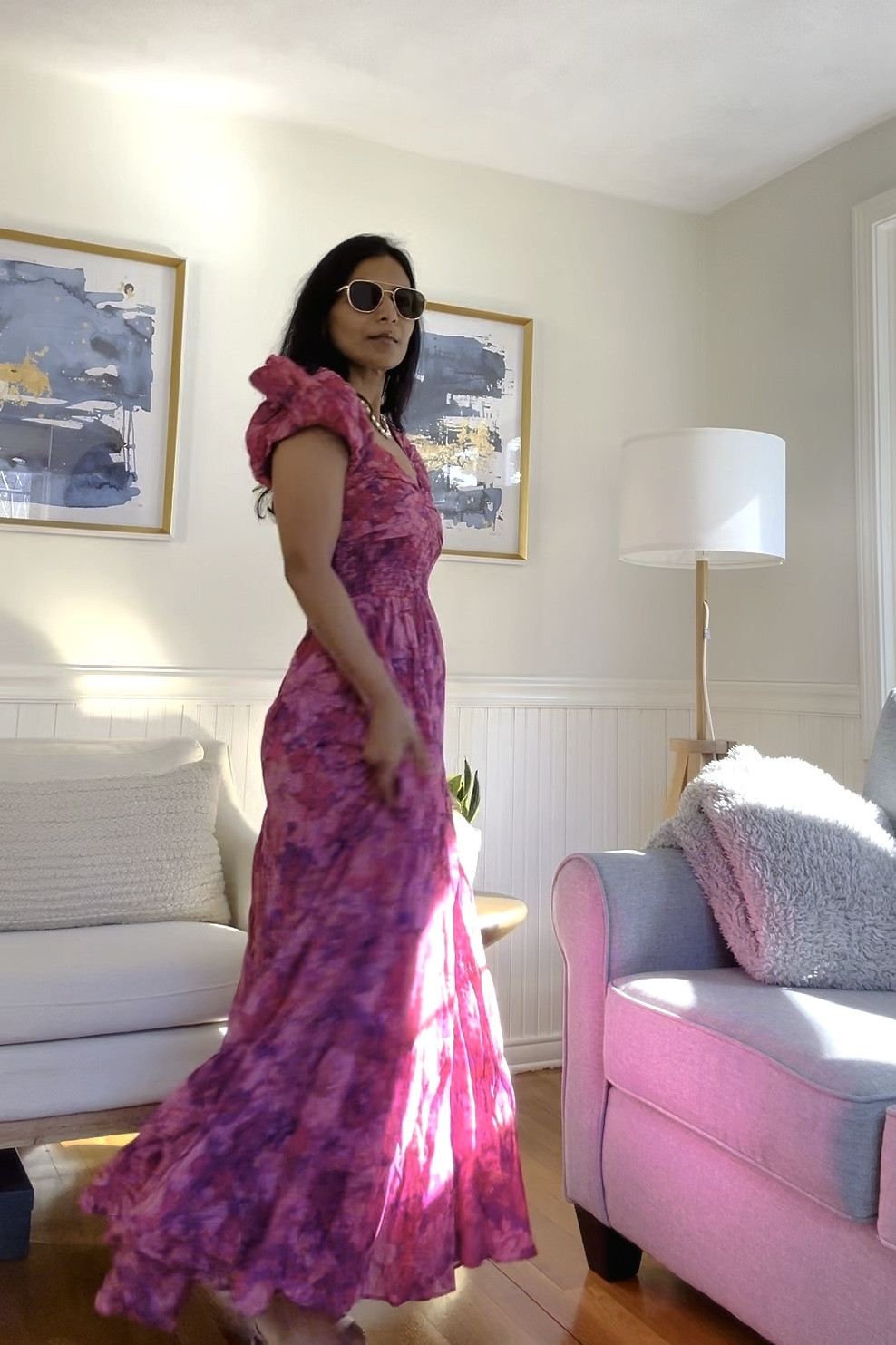 Another gorgeous summer maxi dress that can work for a variety of occasions, including wedding guest at a day wedding (would be beautiful in an outdoor setting!). It’s fully lined and the fabric is unbelievably soft! It comes in several other colors if pink isn’t your thing.
#ltkweddingguest 