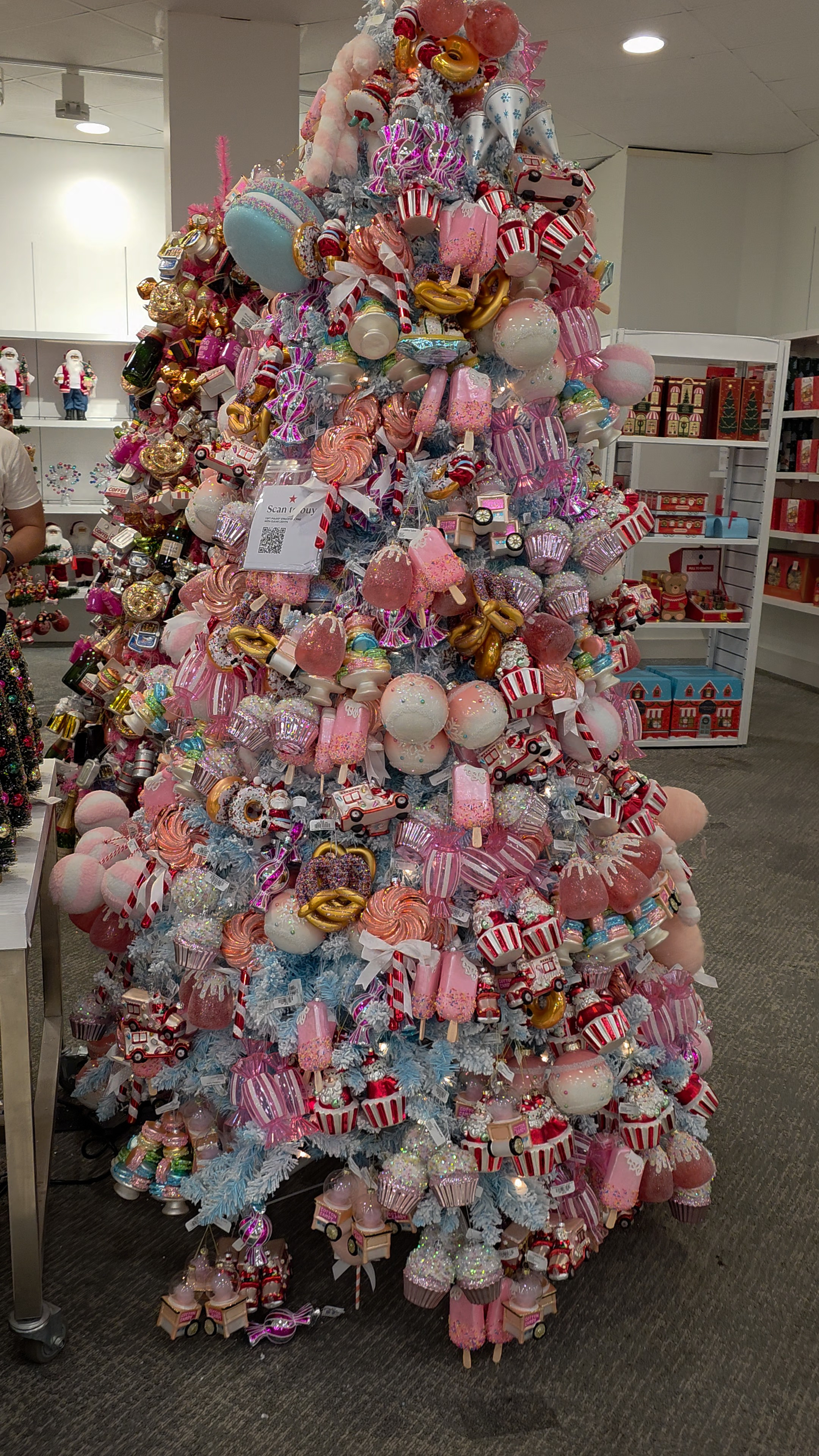 Cute Christmas decor at Macy’s

#LTKHoliday #LTKSeasonal