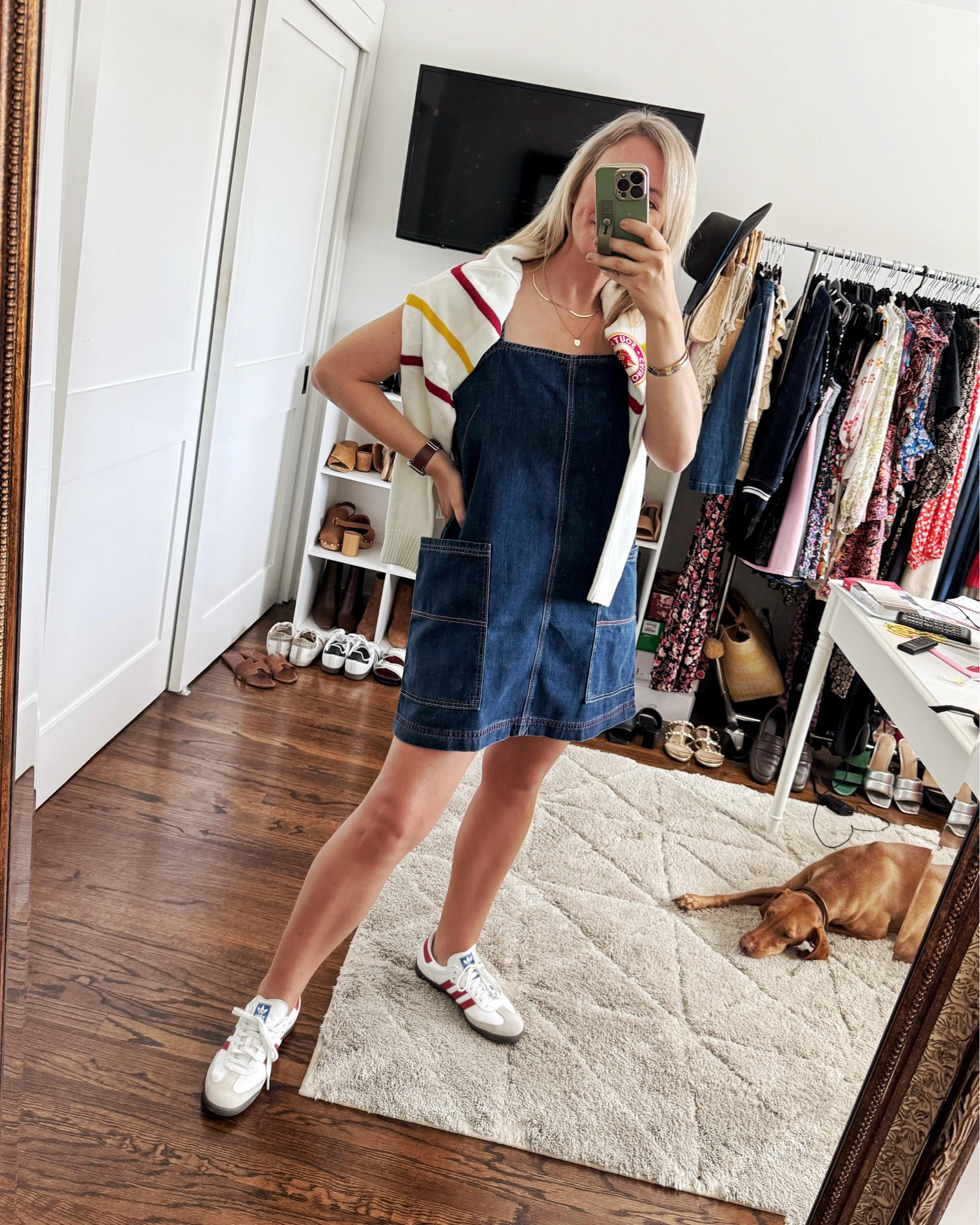 Hear me out: pretty great game day dress. Lightweight and comfy, $40, throw your phone and ID in the big oversized pockets so you can ditch the purse  

#LTKSeasonal #LTKFindsUnder50