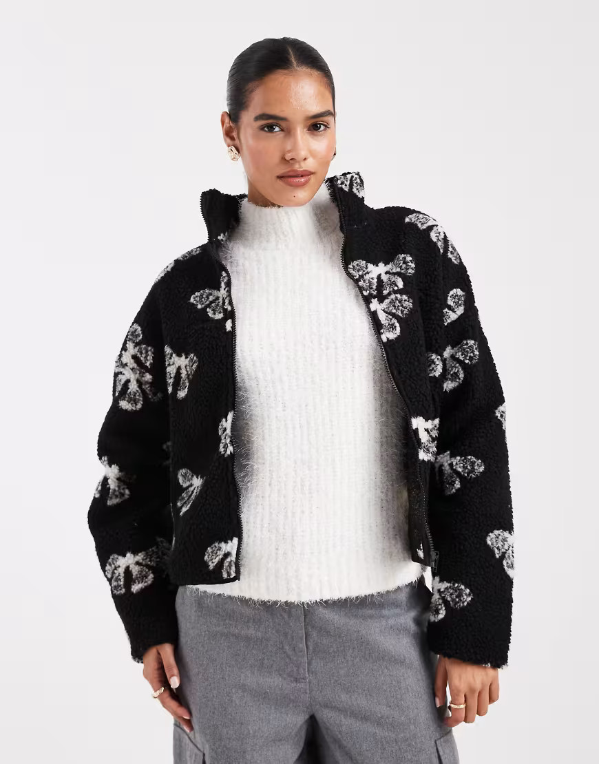 Brave Soul - Fleece vest met volledige rits en strikkenprint in zwart en crème | ASOS (Global)