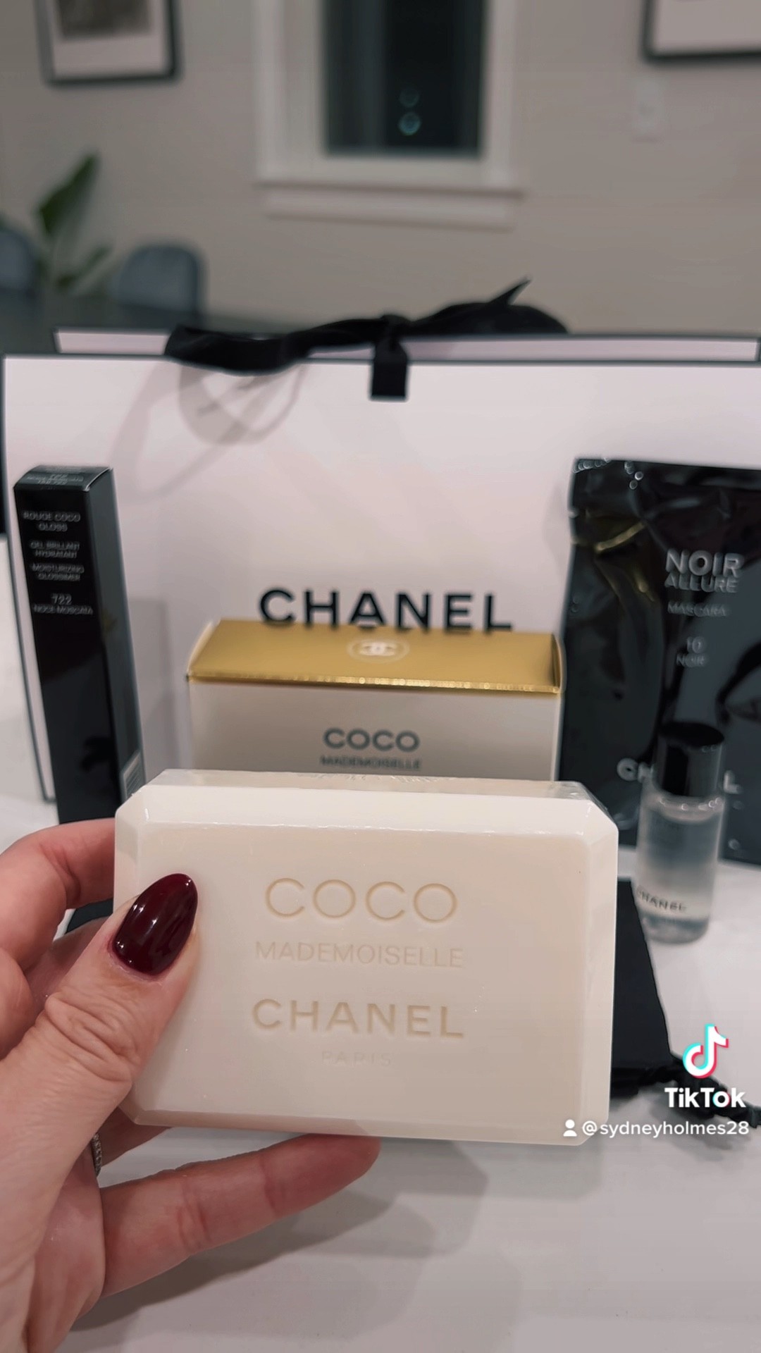 Gift ideas 🎁 

#LTKbeauty #LTKunder50 #LTKHoliday