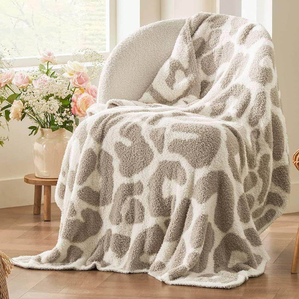 Bedsure Soft Leopard Throw Blanket Knit Warm Blanket for Couch Lightweight Fluffy Blanket for Bed... | Amazon (US)
