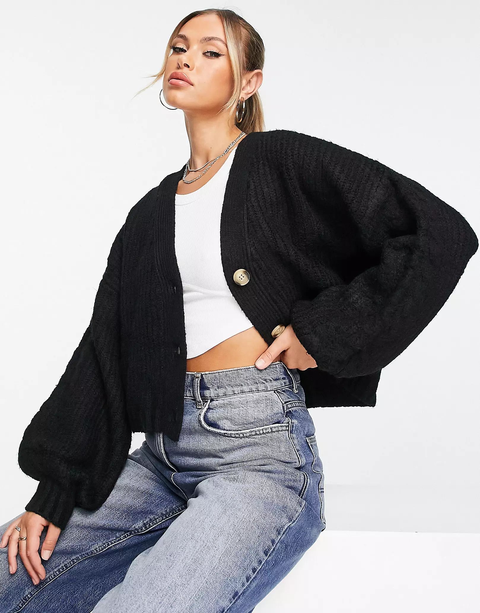 Missguided – Strickjacke in Schwarz mit Ballonärmeln | ASOS (Global)