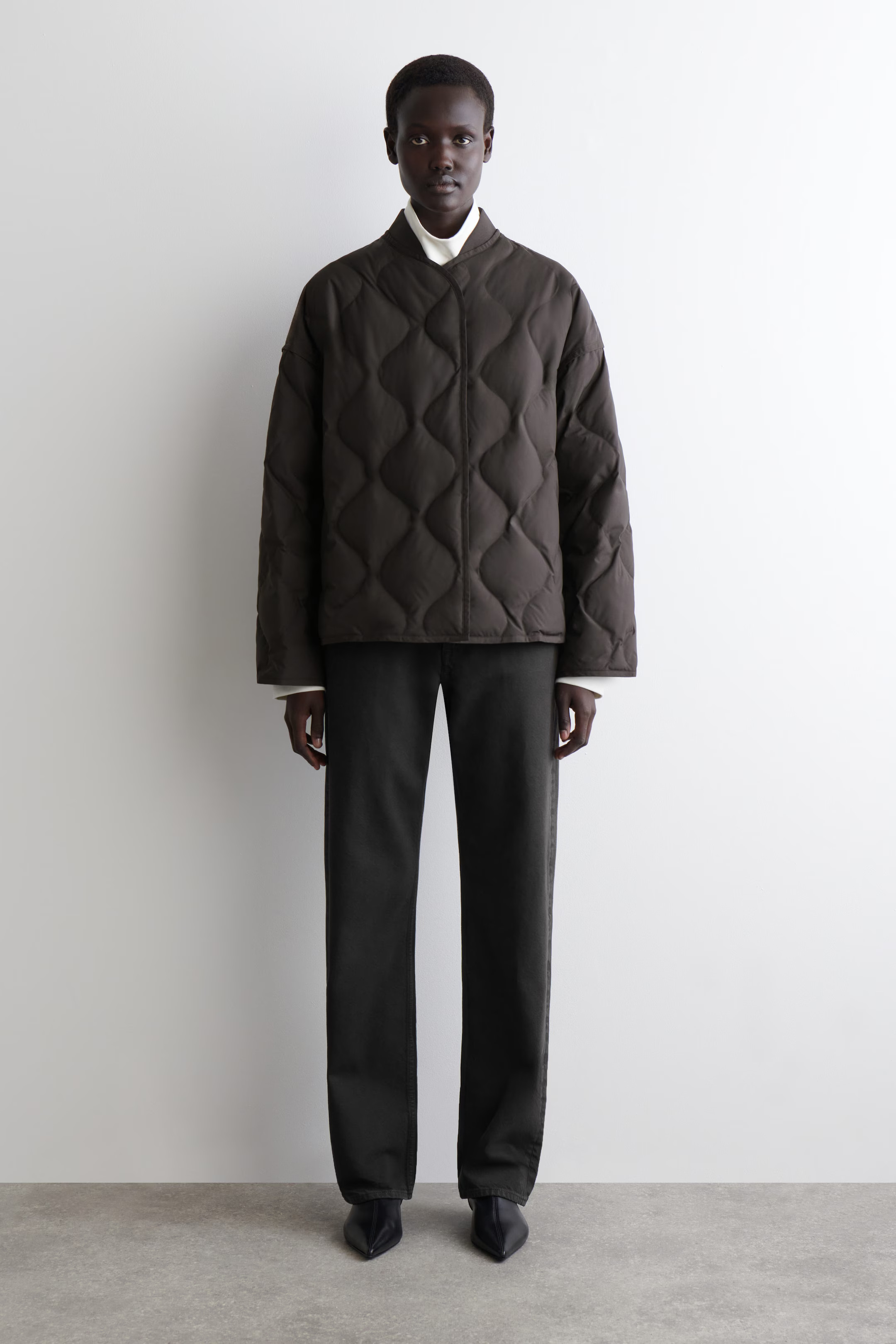 OVERSIZED QUILTED JACKET - DARK BROWN | COS GB | COS UK