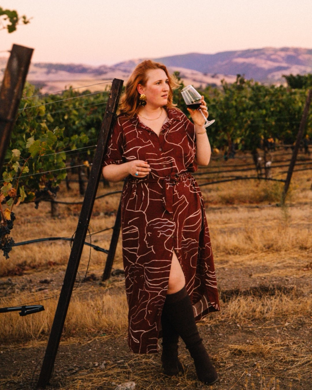 Find me living in these @vivaia_official boots all autumn 🍁❤️ 

🔗 on my LTK! (link in bio)

I hate hate hate when high-knee boots fall down my calves -- or when they can't even get over my calves to begin with. I've had these boots for a whole year now and they haven't failed me yet. 

#vivaia #boots #highkneeboots #whimsysoul #winetastingoutfit #sezane #sezanelovers #californiastyle #ltkcurves #curvystyle #curvyfashion #midsize #midsizeblogger #bodyposi #californiablogger #sanfranciscostyle #bayarea #livermore #fallfashion

#LTKTravel #LTKMidsize #LTKFallSale