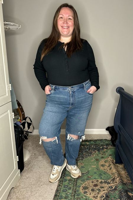 Jess's plus size petite OOTD

Jeans are ankle straight from Abercrombie size 34S. She could have done the 33S but the looser fit is nice and not uncomfortable at all. 

The shirt is the ribbed Henley bodysuit from Abercrombie in a size XXL - it's a looser fit so maybe really good for first timers on bodysuits!

Shoes are Madewell size 8 and work great on wide feet!

#LTKSeasonal #LTKcurves #LTKstyletip