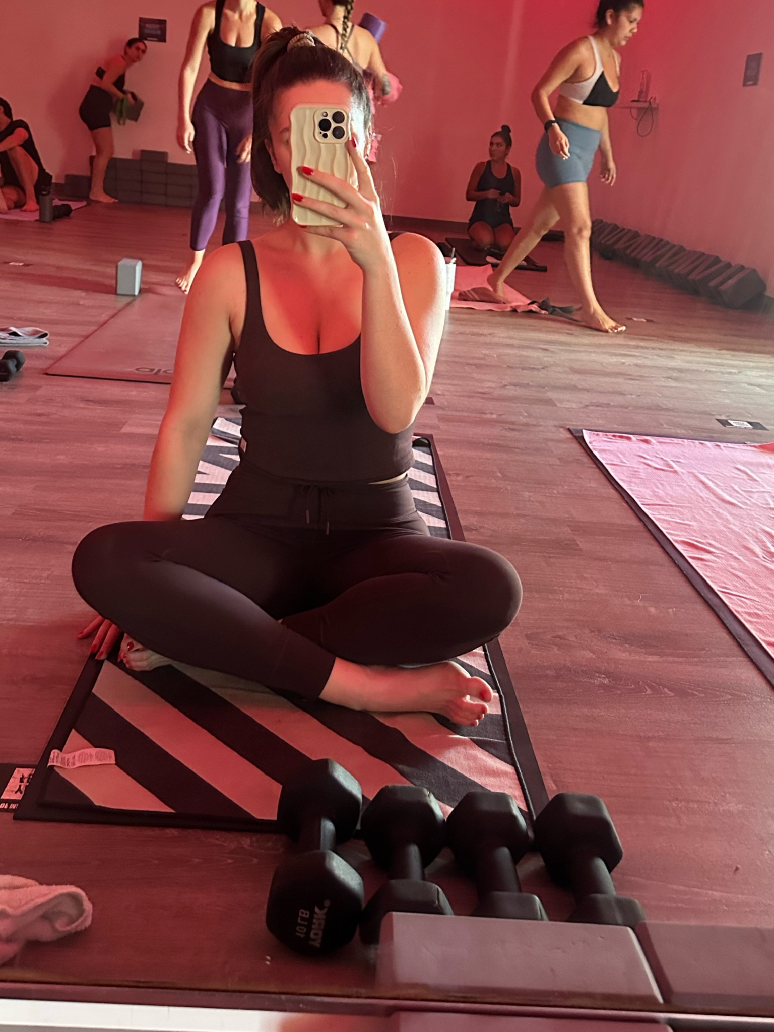 Vuori workout wear is my favorite to wear to hot yoga! Linking my favs!! 

#LTKHoliday #LTKfindsunder100 #LTKfitness