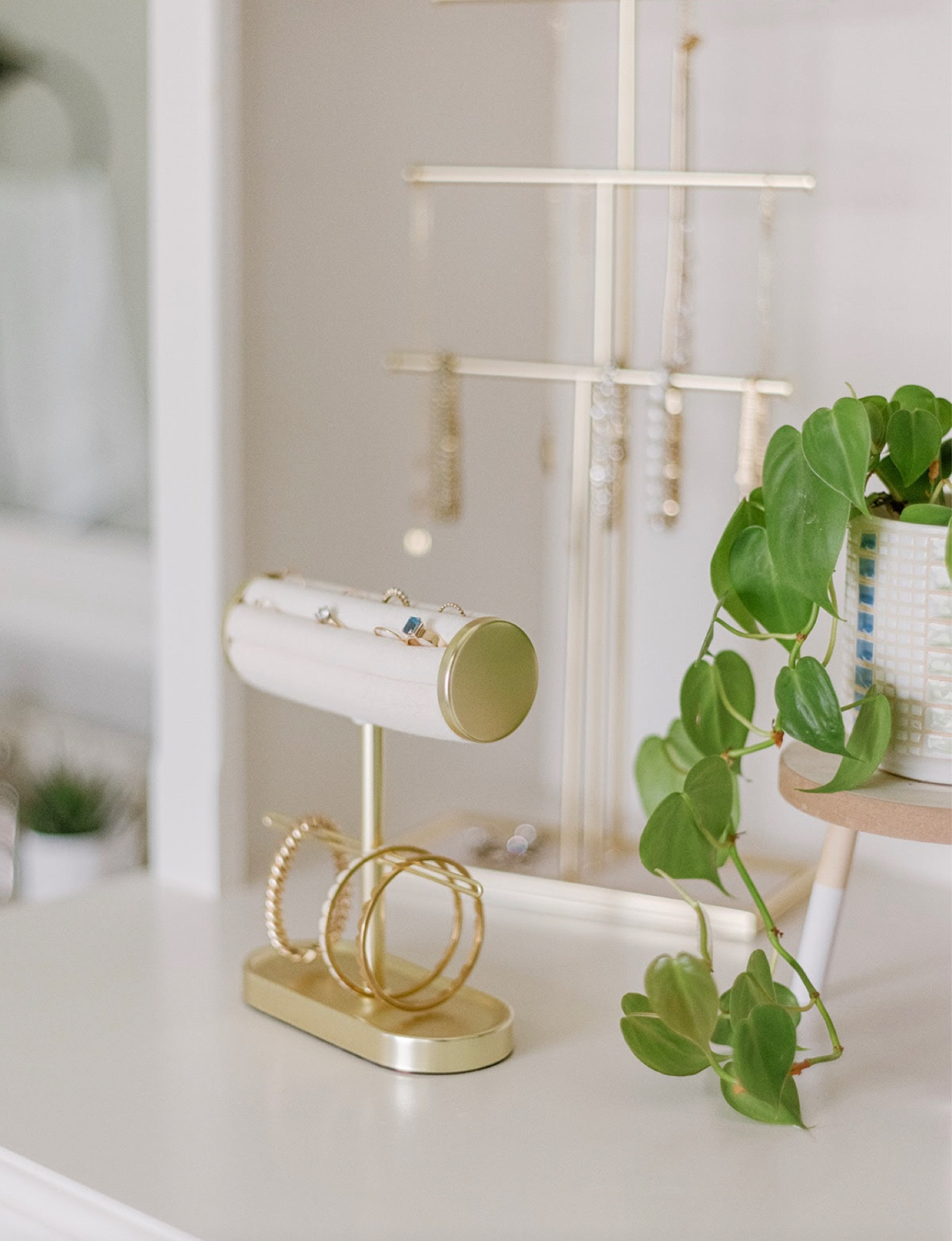 ✨ Secret to wearing more of what you have? Keep it visible and within reach. 

A great jewelry box, a pretty stand, or a decorative dish are all easy storage solutions. These gold stands are a personal favorite of mine. Love that they keep my necklaces tangle free, everything within view and serve as decor. 🙌🏼

Follow my shop @aullorganized on the @shop.LTK app to shop these items and a few other jewelry favorites!

#organizing #declutter #professionalorganizer #organized #organization #organizedhome #organizer #simplify #decluttering #sparkjoy #organize #homeorganization #getorganized #konmari #organizingtips #home #interiordesign #homeorganizer #organizedlife #homedecor #janediaries #necessarychaos  #closet #storage #closetorganization #cleaning #jewelryorganization