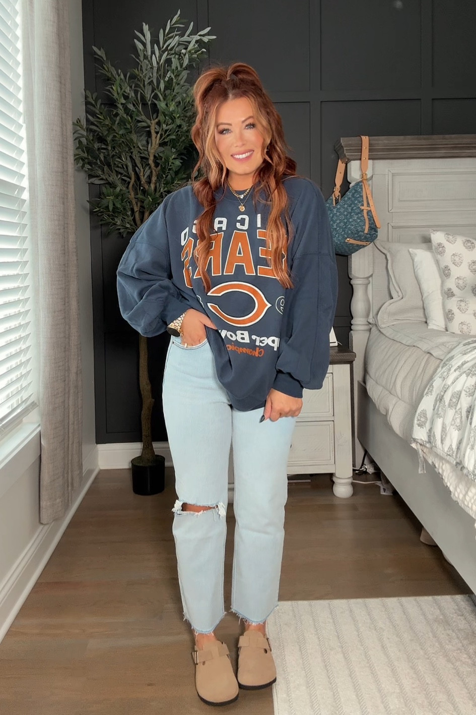 Cozy fall Outfit! These jeans are the best fit! I’m in a 28 Short! #fallfashion #ltkfallfashion #denimjeans #abercrombie 

#LTKSaleAlert #LTKFindsUnder100 #LTKStyleTip