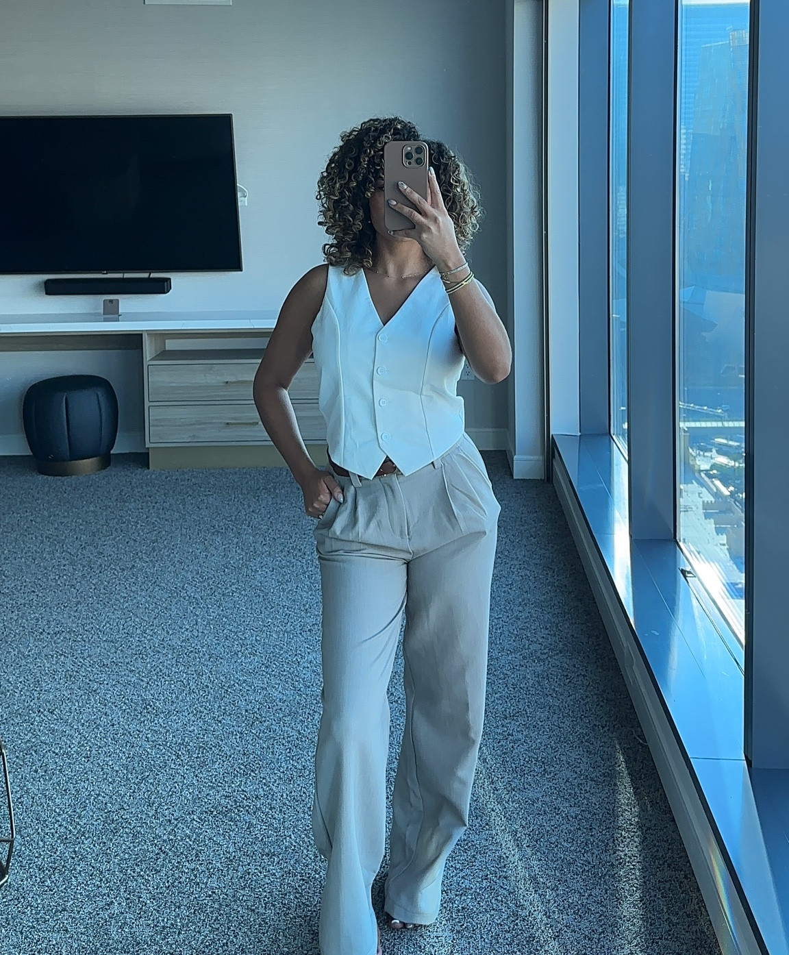 Business casual outfit

#LTKFindsUnder50 #LTKBeauty #LTKStyleTip