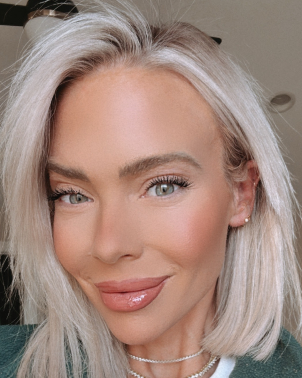 My favorite accessory got a little “face lift” 🎨💇‍♀️ 
By the best of the best @chelseywoodshair 🤌
If you need a color guru, Chels is THE one ….(but just don’t fill up her schedule I need her every 6 weeks plz) 😂 

Comment SHOP for my ‘fits! Added product set under my products page on LTK that has all of my favorite hair products & tools (used in these videos - best round dryer / curling iron (395 degrees max) / best purple shampoo to keep it icy ❄️ & more! 🤍

Xoxo, your girl for the latest beauty, interior design, & fashion trends,
CeCe 🙏🎀🎨🥂🤌💇‍♀️🥰😉❄️🔥🤍

#LTKWatchNow #LTKFindsUnder100 #LTKBeauty